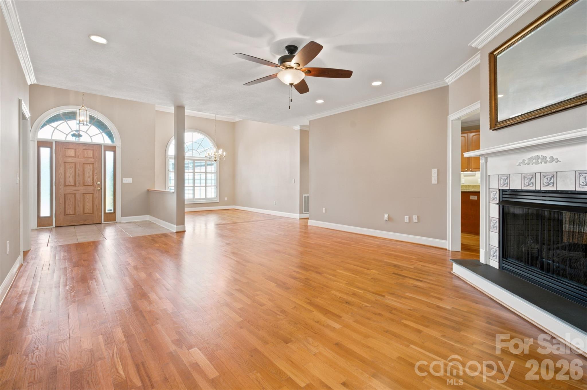 619 Laurel Valley Way Property Photo 6
