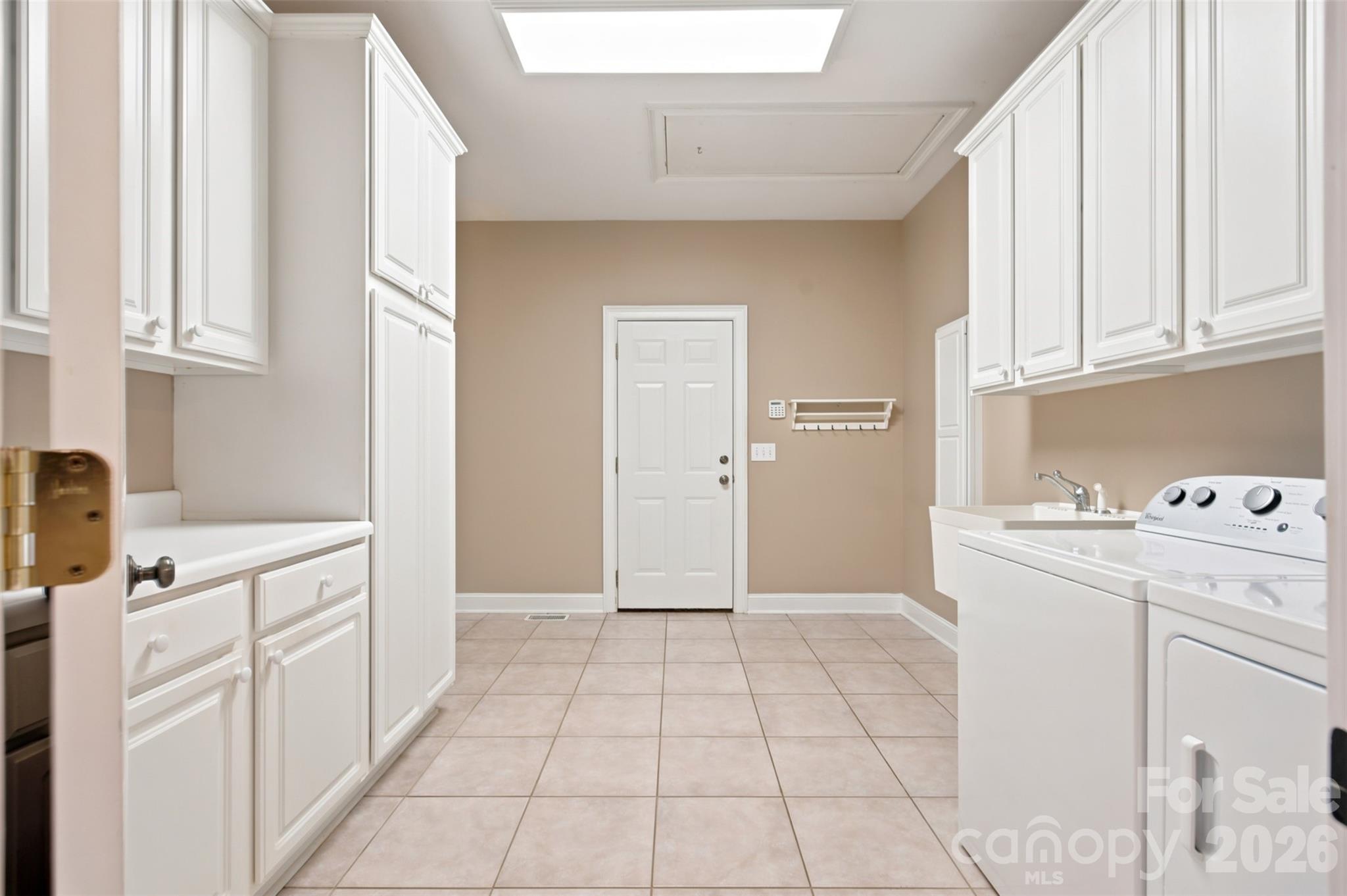619 Laurel Valley Way Property Photo 36