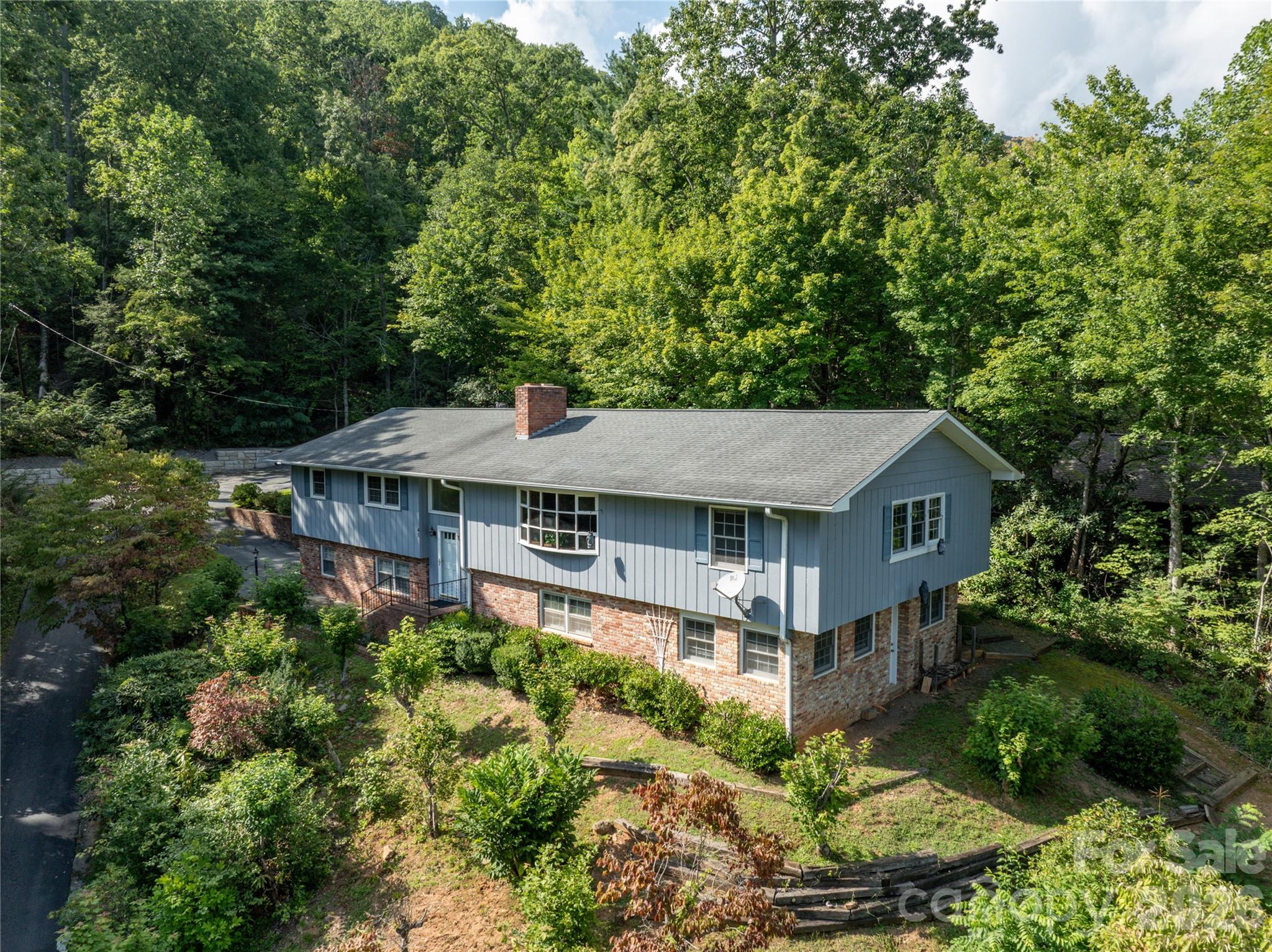 45 Mountain View Avenue Property Photo 1