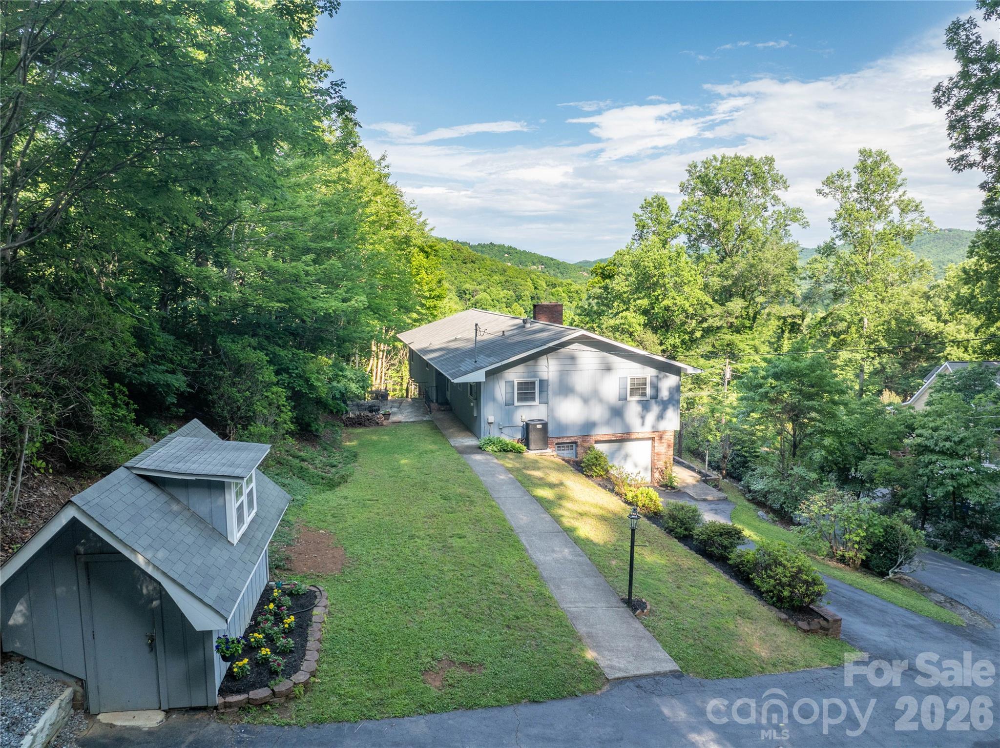 45 Mountain View Avenue Property Photo 5