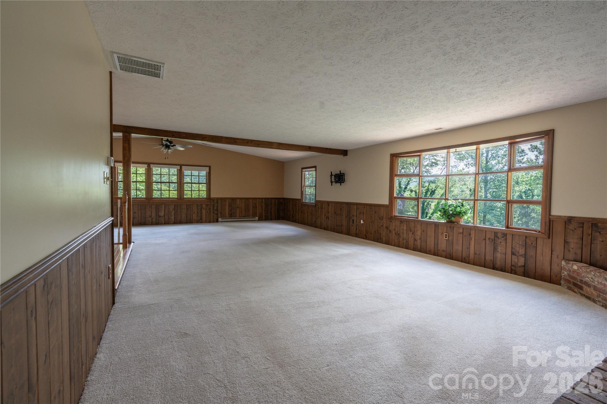 45 Mountain View Avenue Property Photo 9