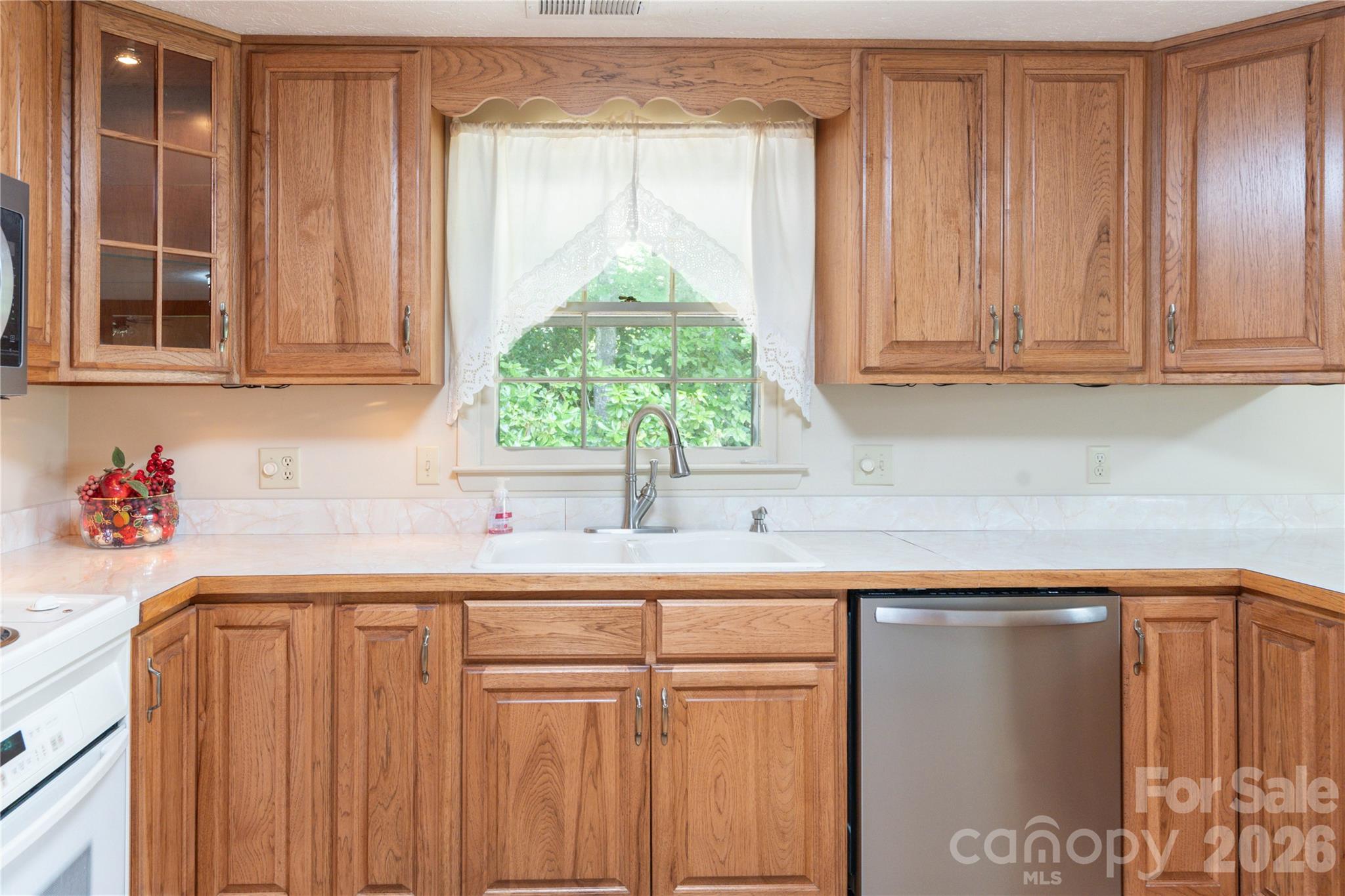 45 Mountain View Avenue Property Photo 22