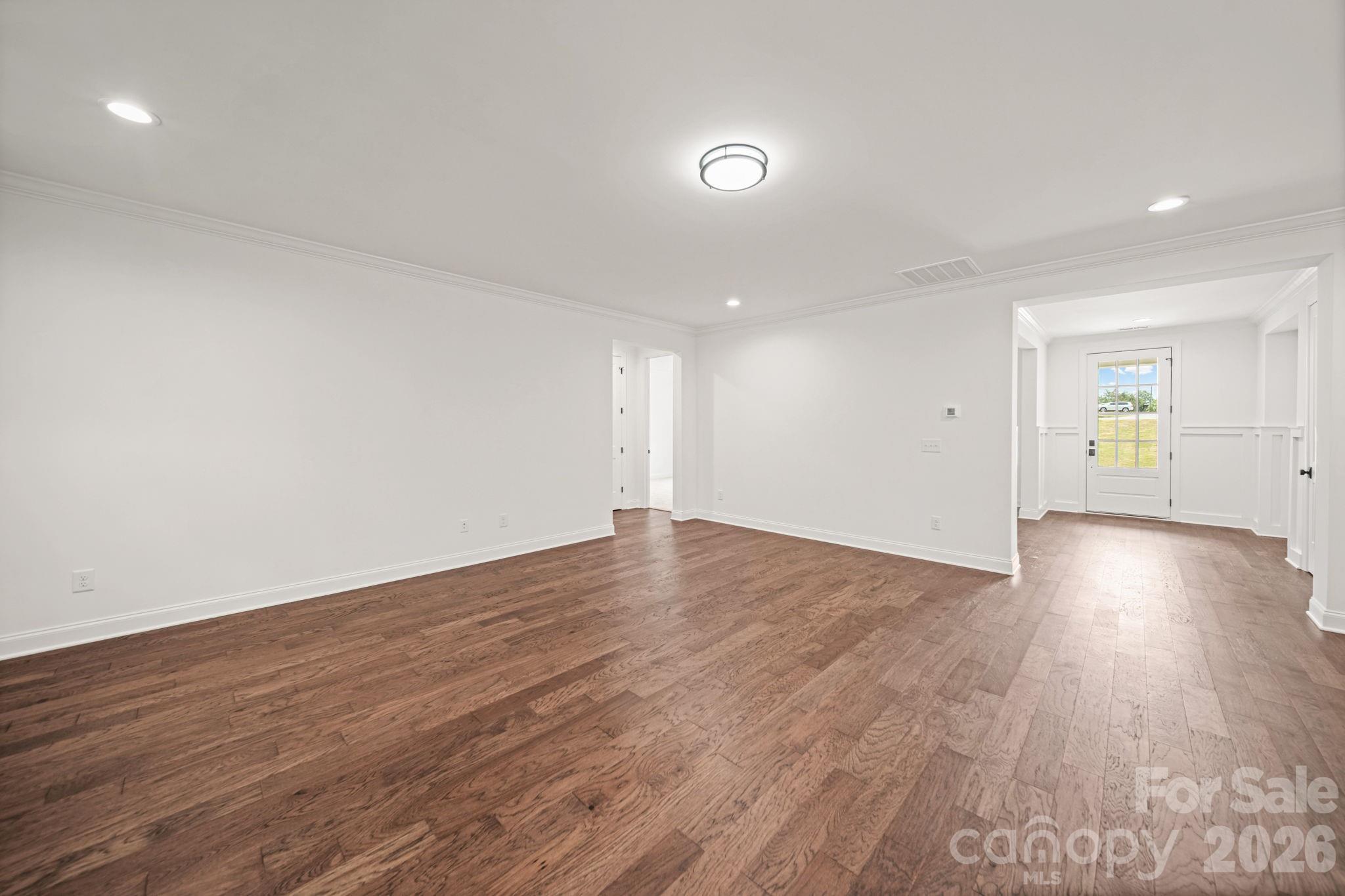 4024 Red Hill Way Property Photo 8