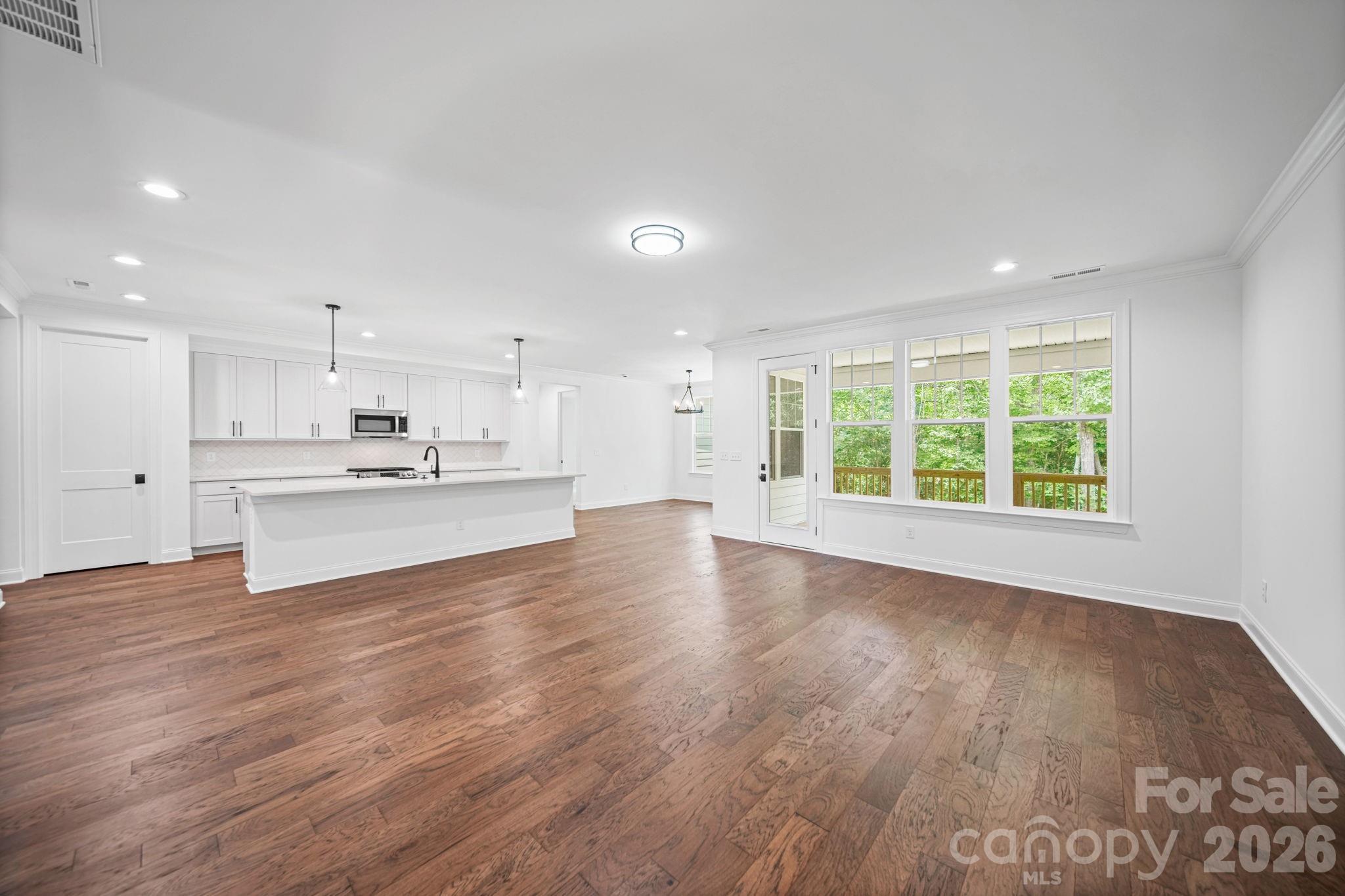 4024 Red Hill Way Property Photo 10