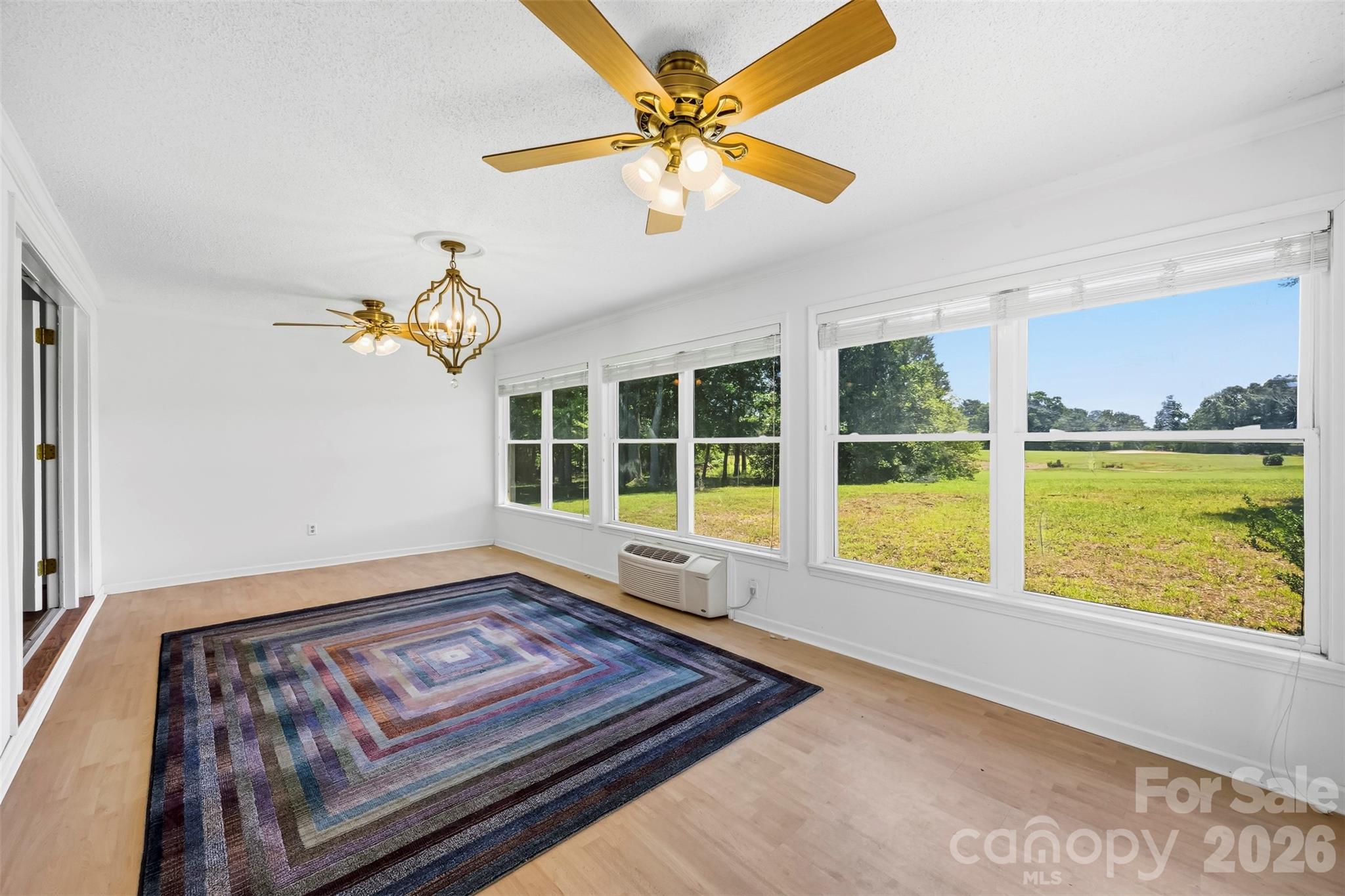 3447 Lake Shore Road Property Photo 11