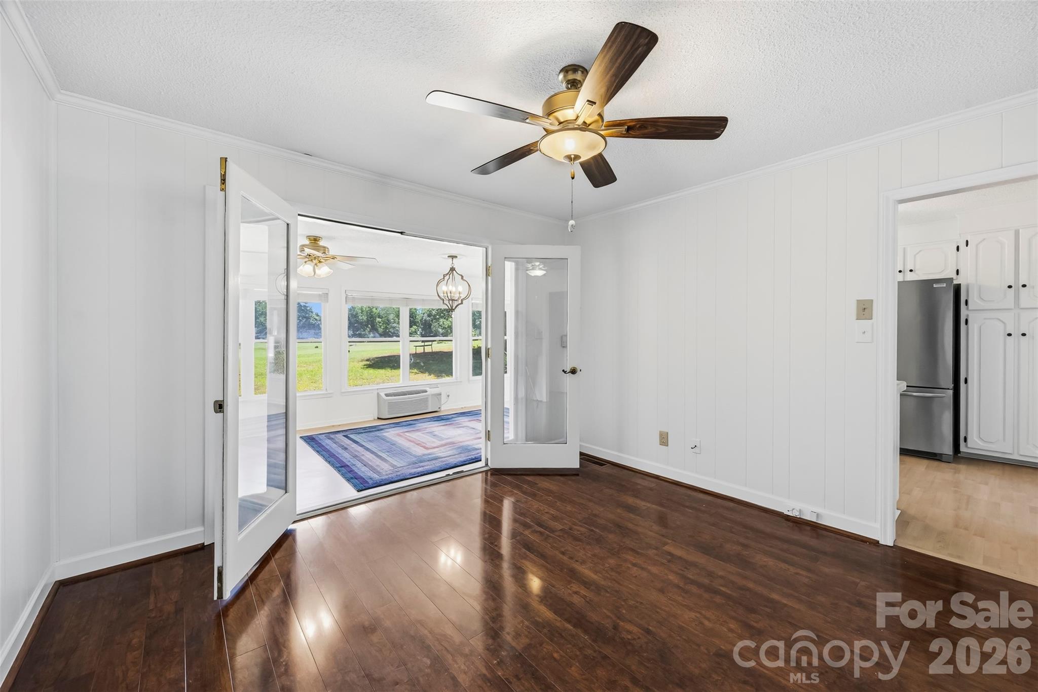 3447 Lake Shore Road Property Photo 16