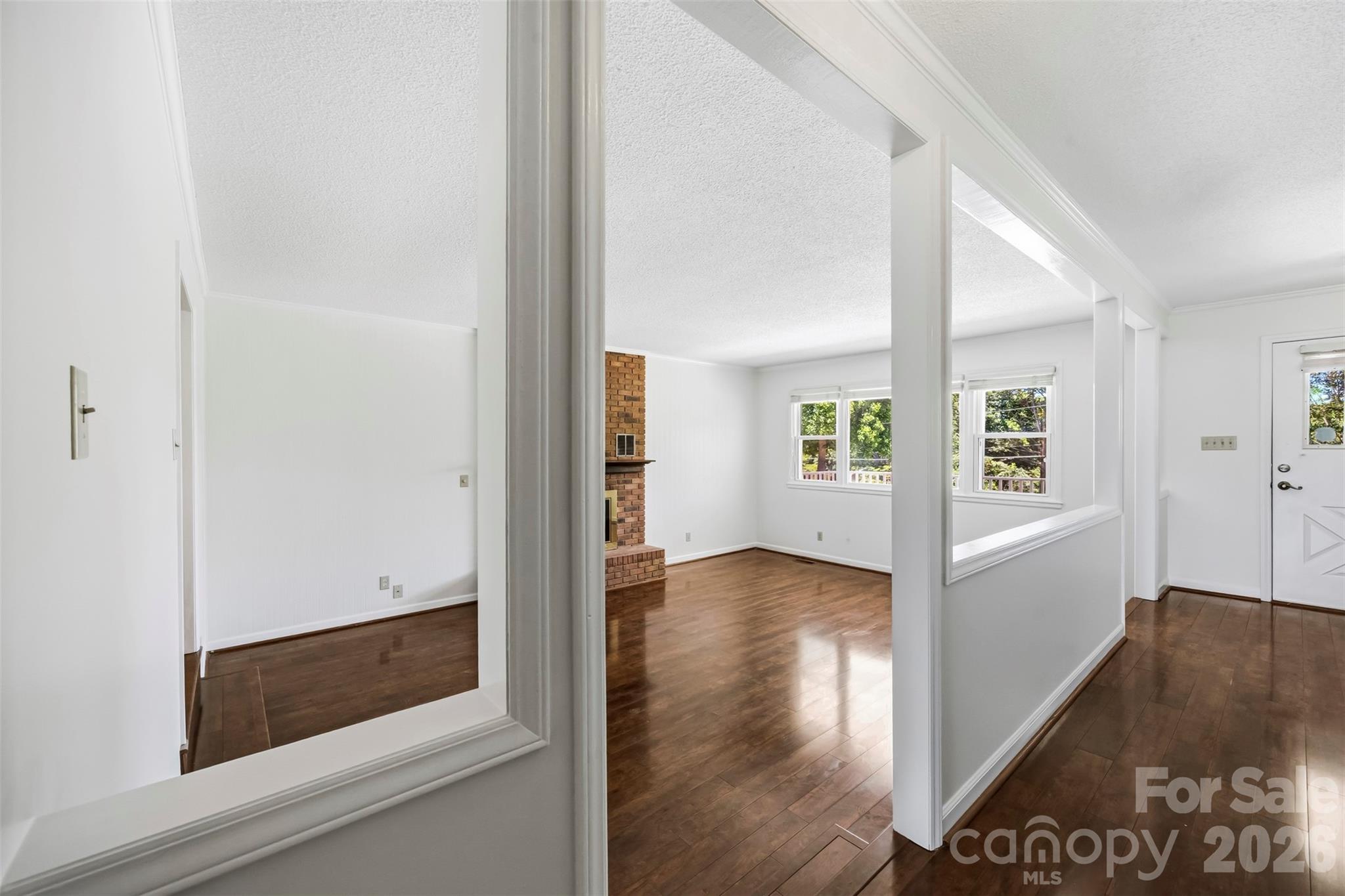 3447 Lake Shore Road Property Photo 17
