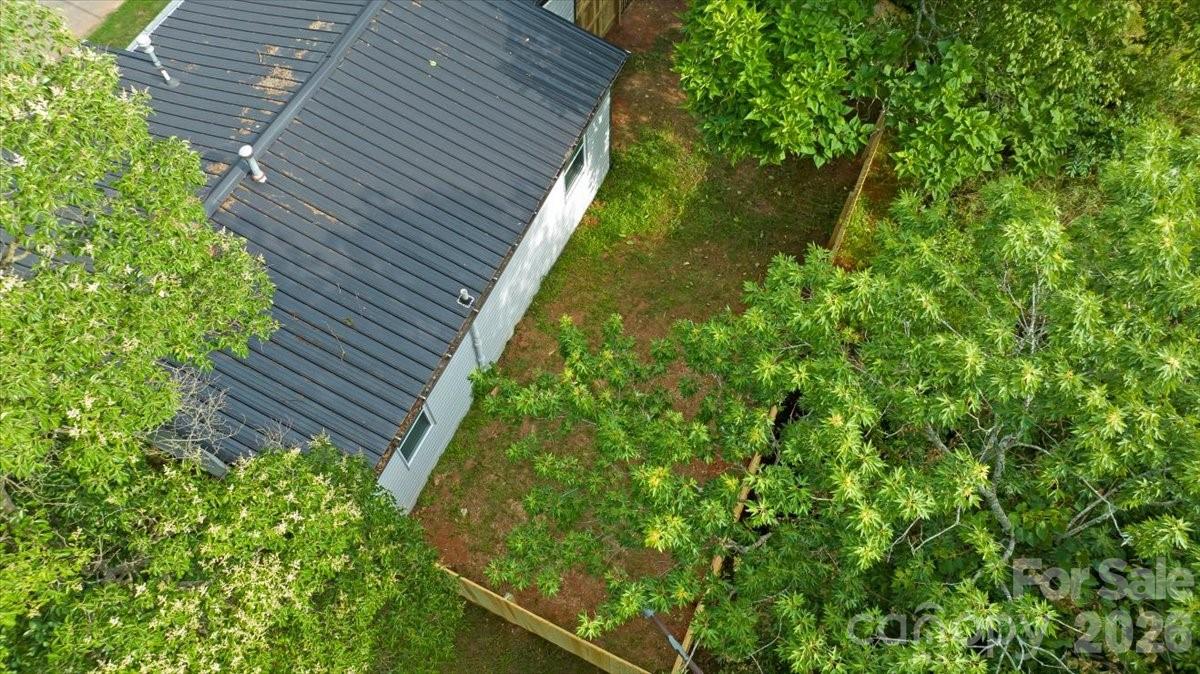 304 S Derby Avenue Property Photo 5