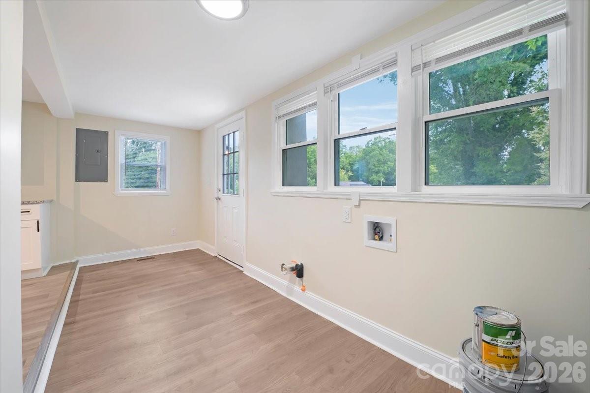 304 S Derby Avenue Property Photo 19