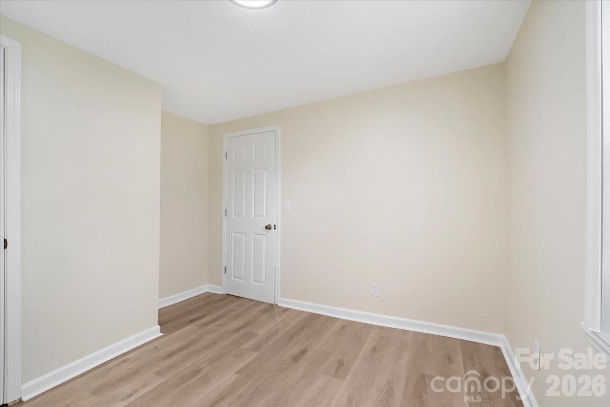 304 S Derby Avenue Property Photo 20