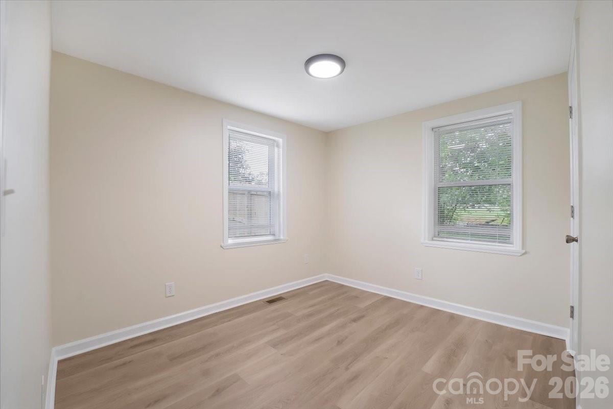 304 S Derby Avenue Property Photo 22