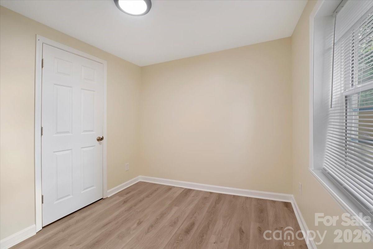 304 S Derby Avenue Property Photo 26