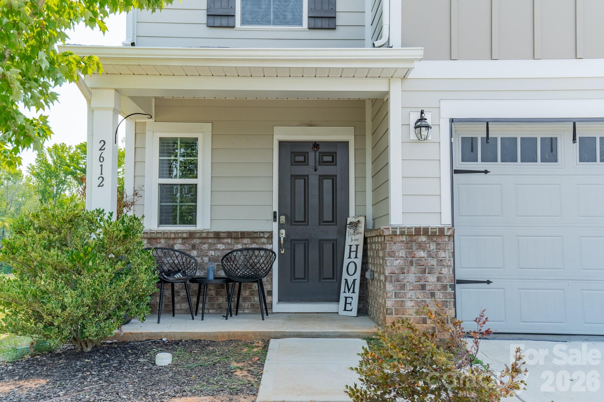 2612 New Summer Court Property Photo 2