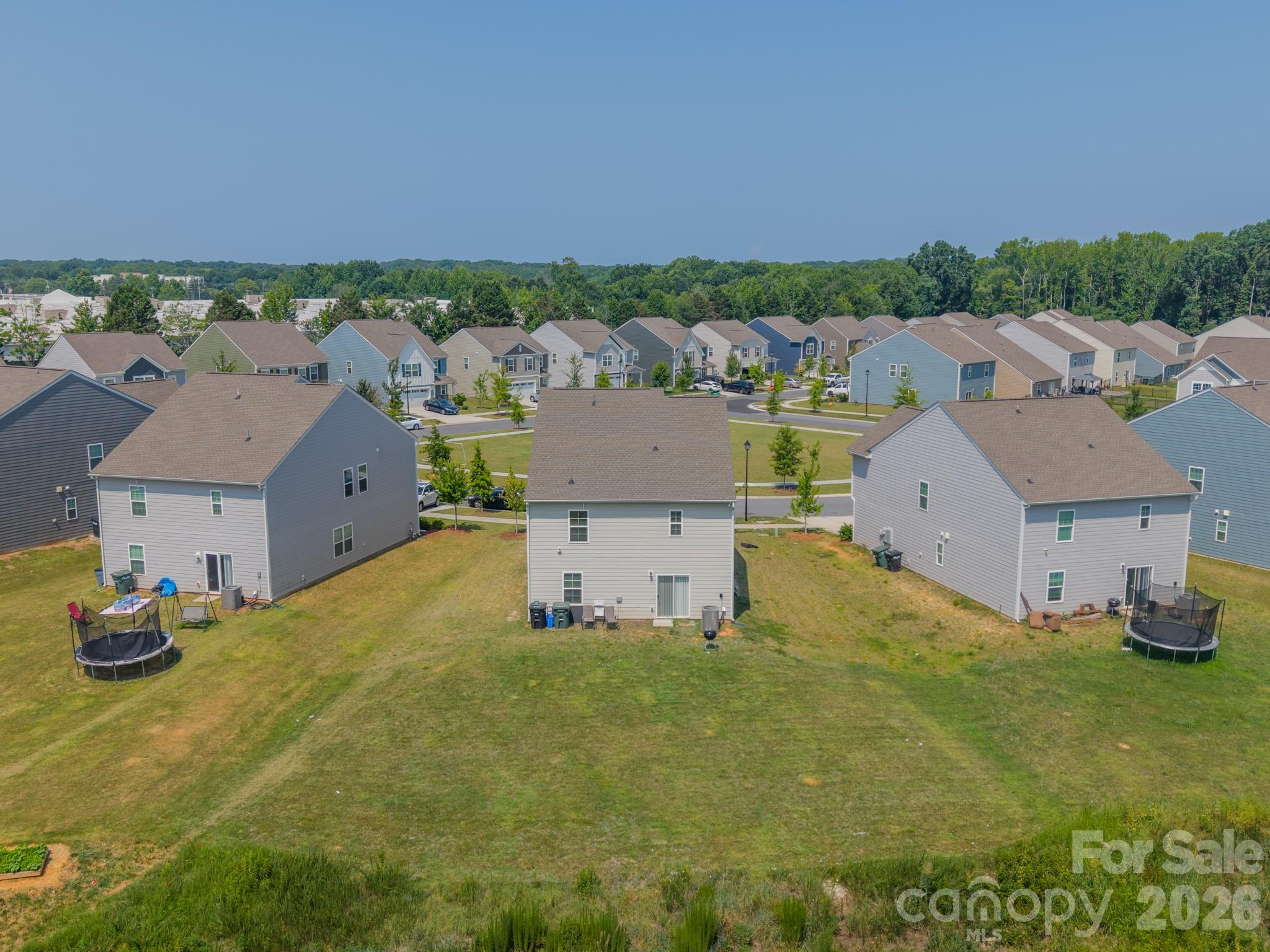 2612 New Summer Court Property Photo 6