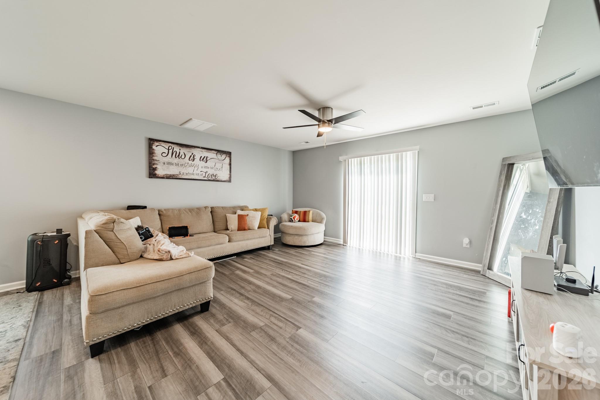 2612 New Summer Court Property Photo 8