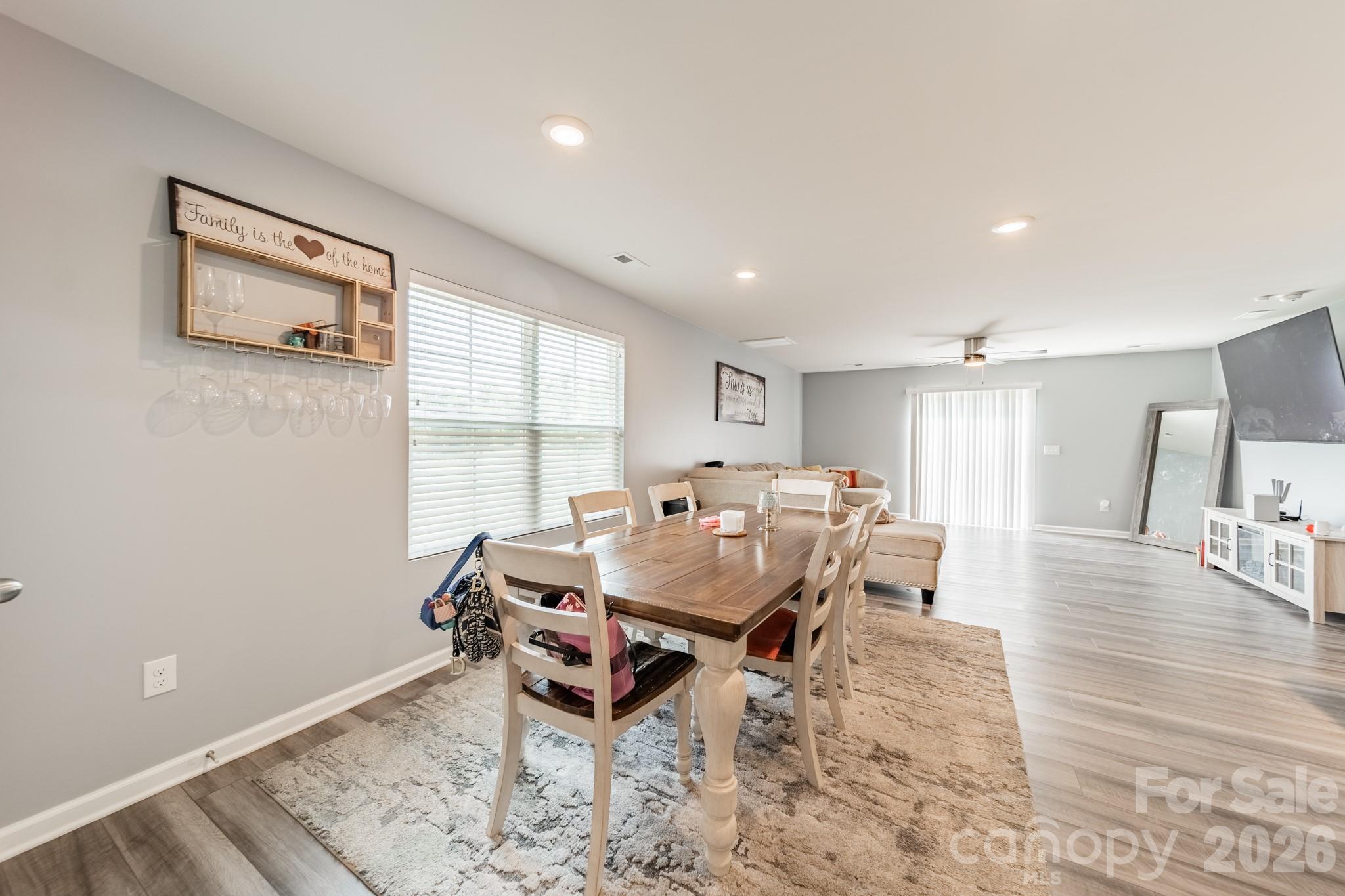 2612 New Summer Court Property Photo 12