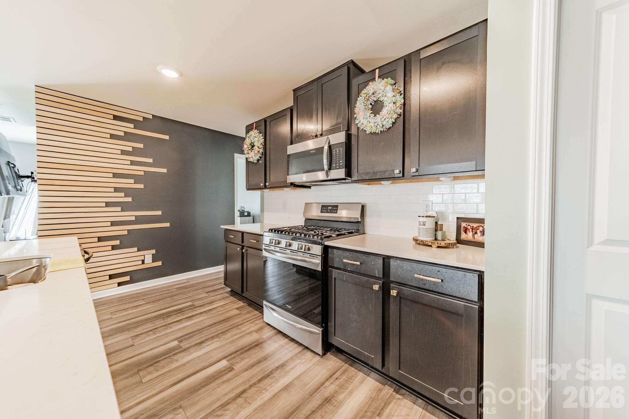 2612 New Summer Court Property Photo 15