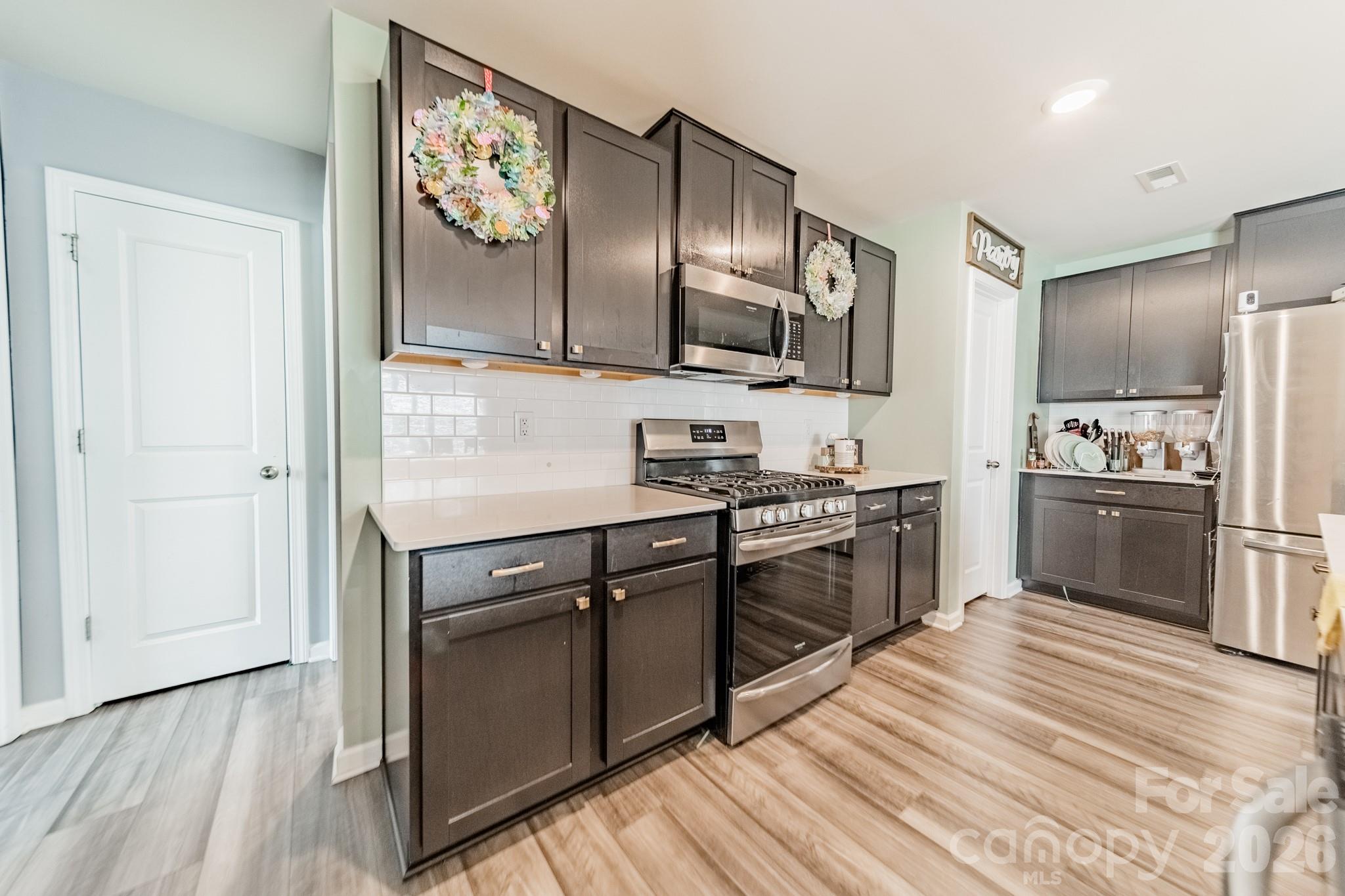 2612 New Summer Court Property Photo 18