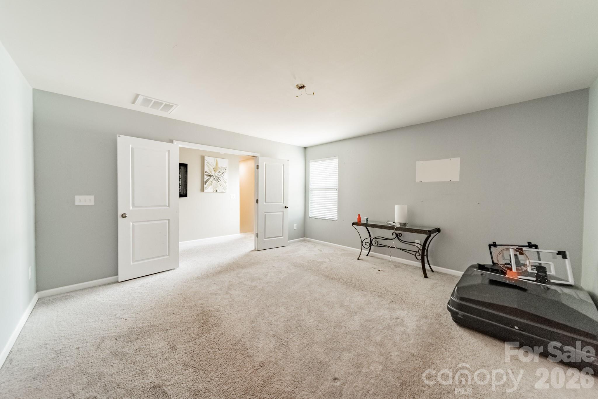 2612 New Summer Court Property Photo 23