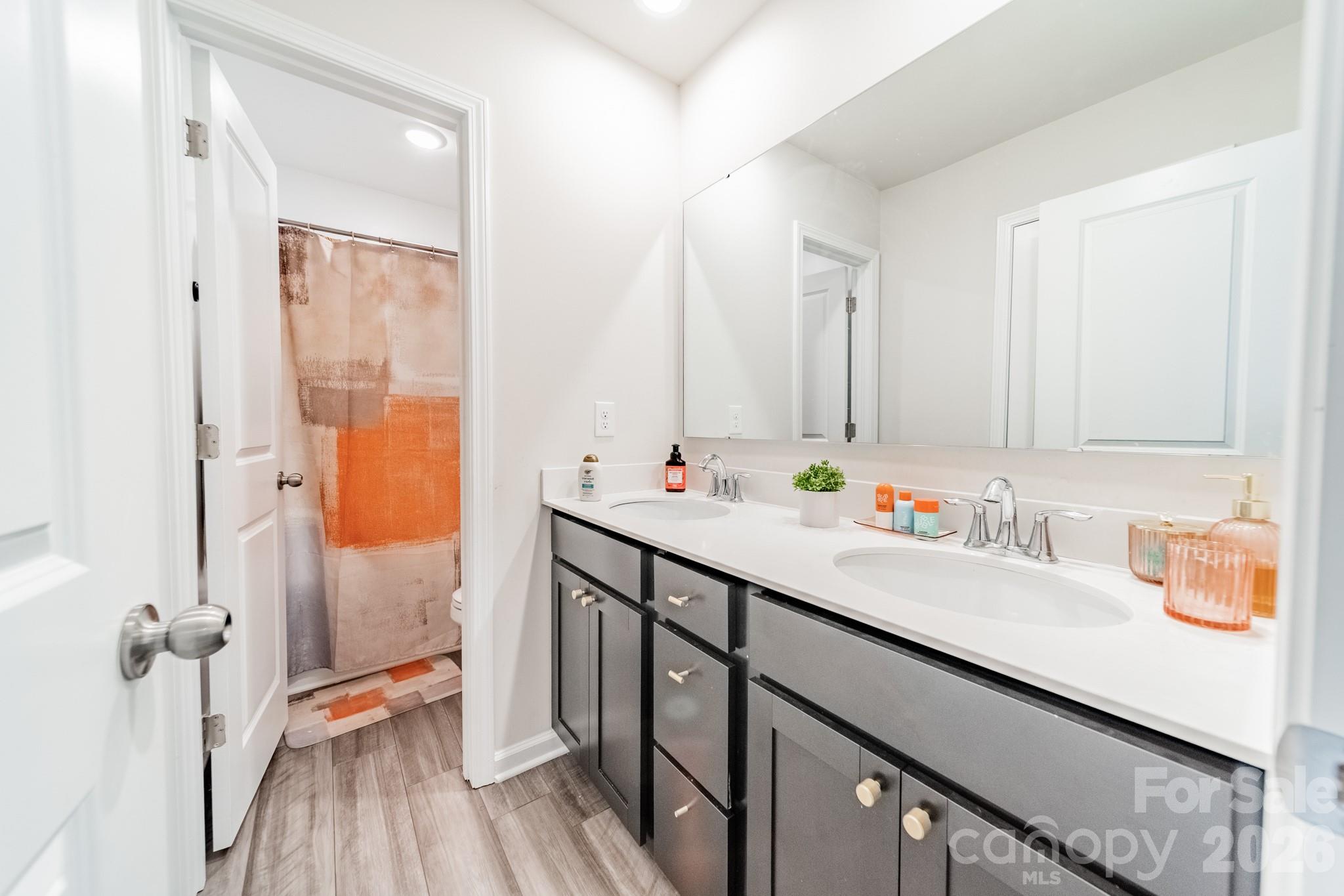 2612 New Summer Court Property Photo 26