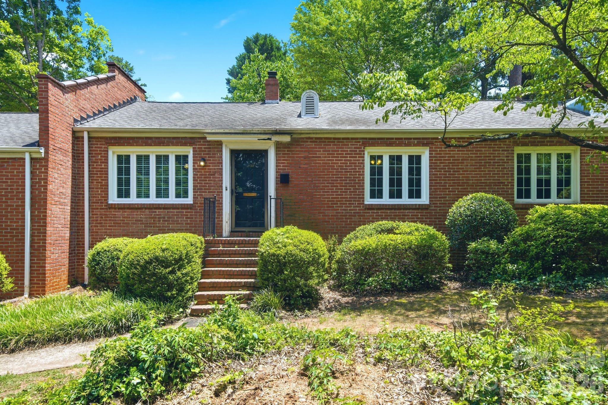 1833 Jameston Drive Property Photo 1