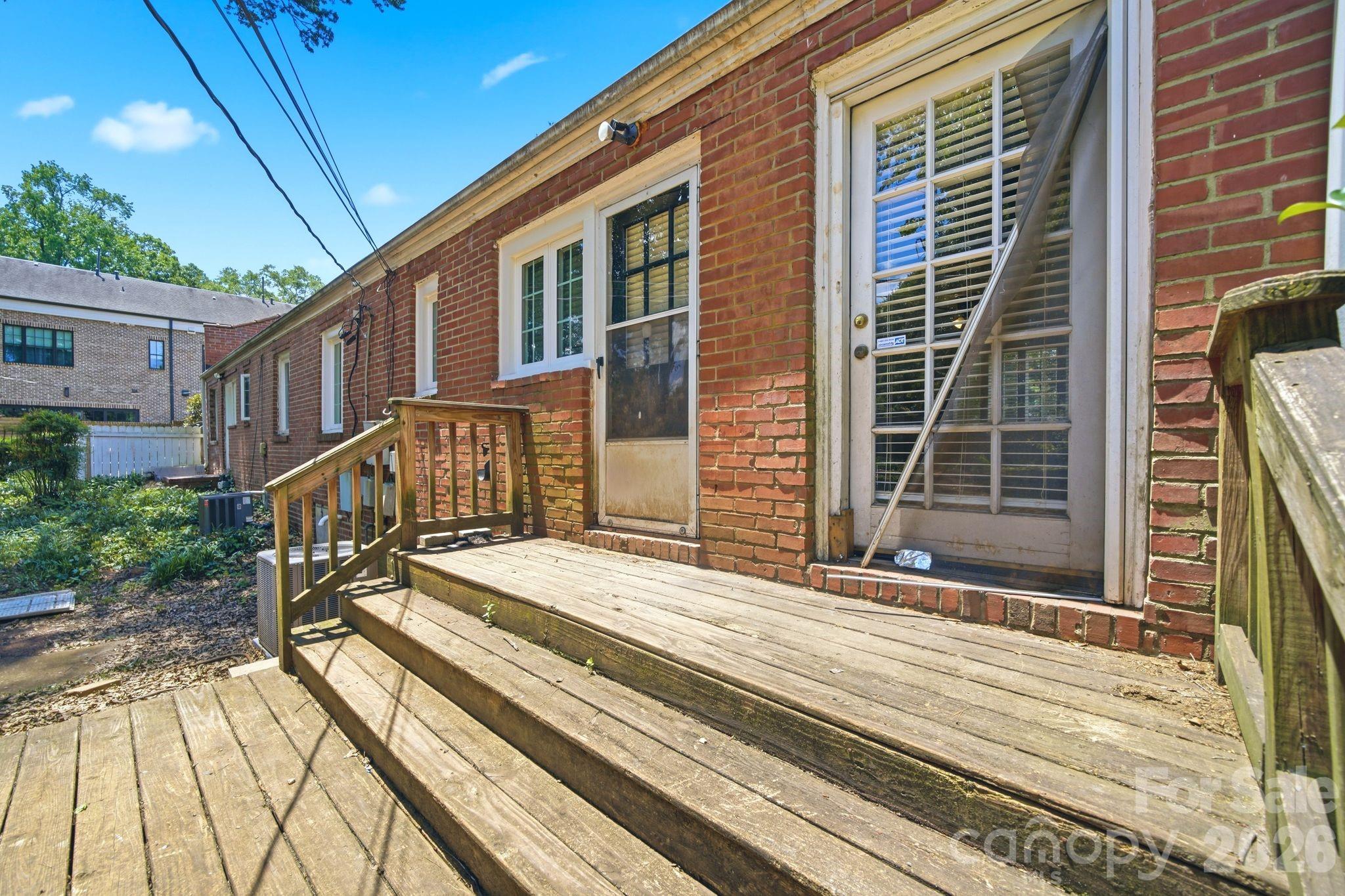 1833 Jameston Drive Property Photo 24