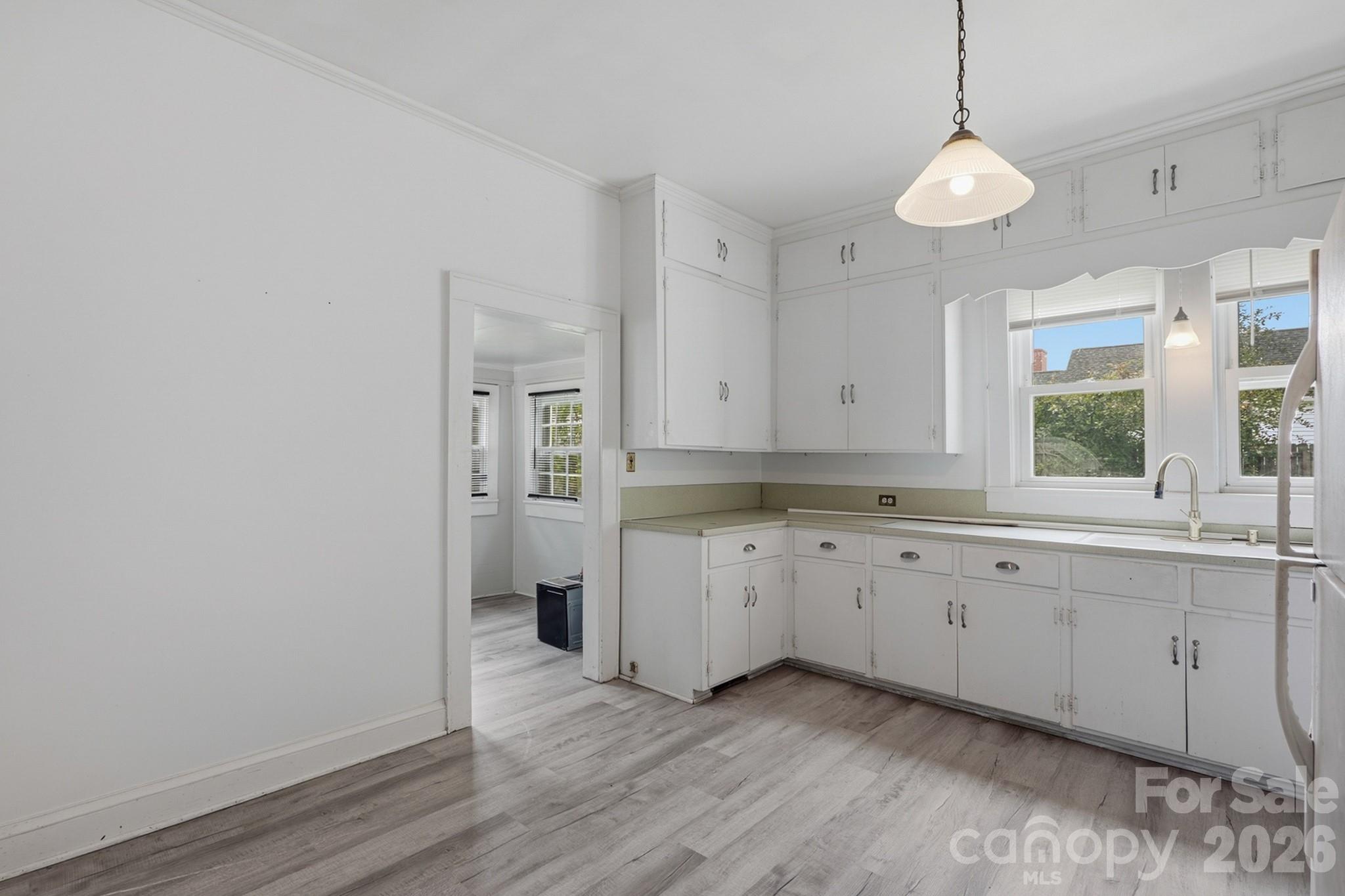 315 W Blakeney Street Property Photo 7