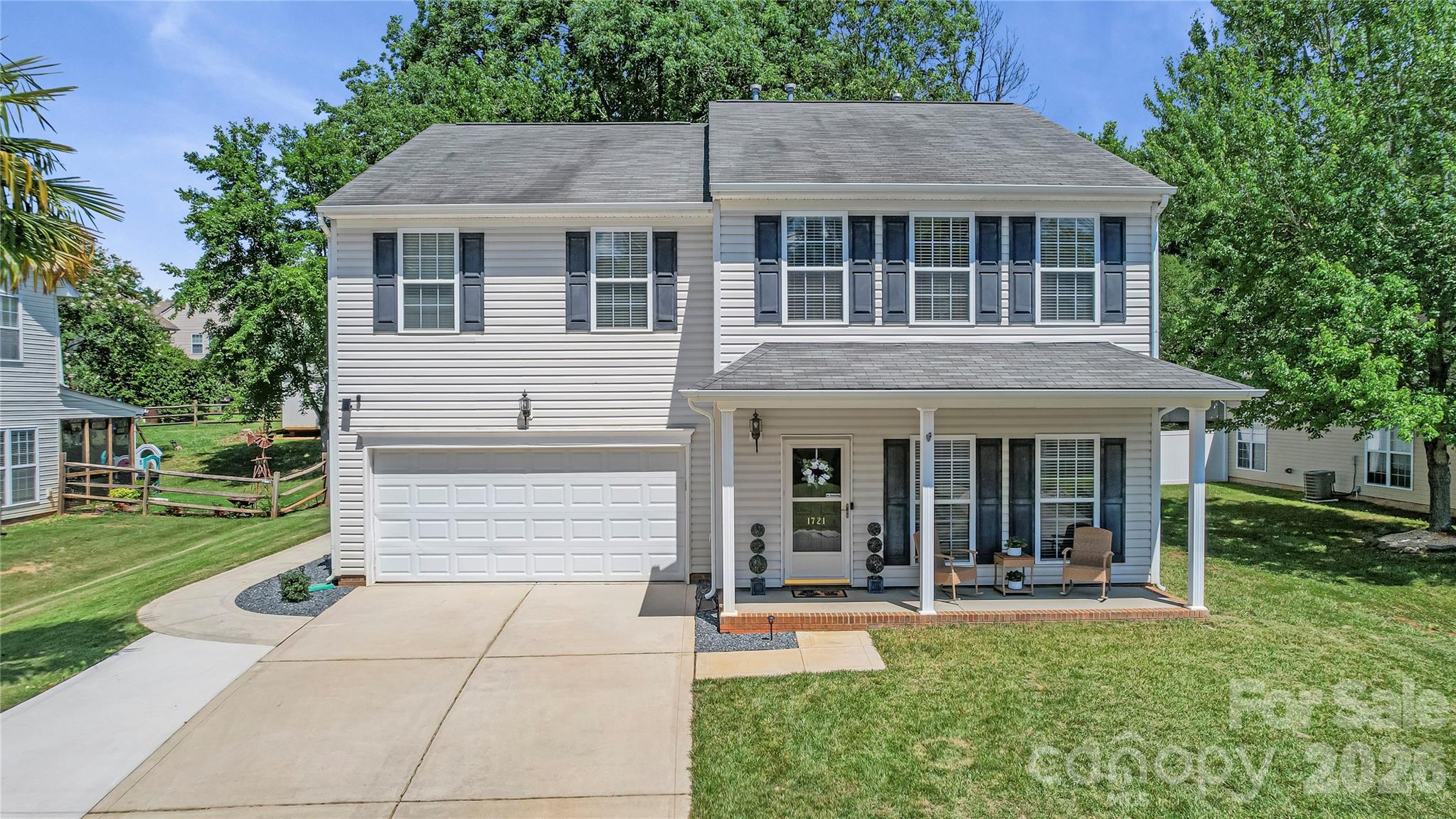 1721 Canebrook Glen Property Photo 2
