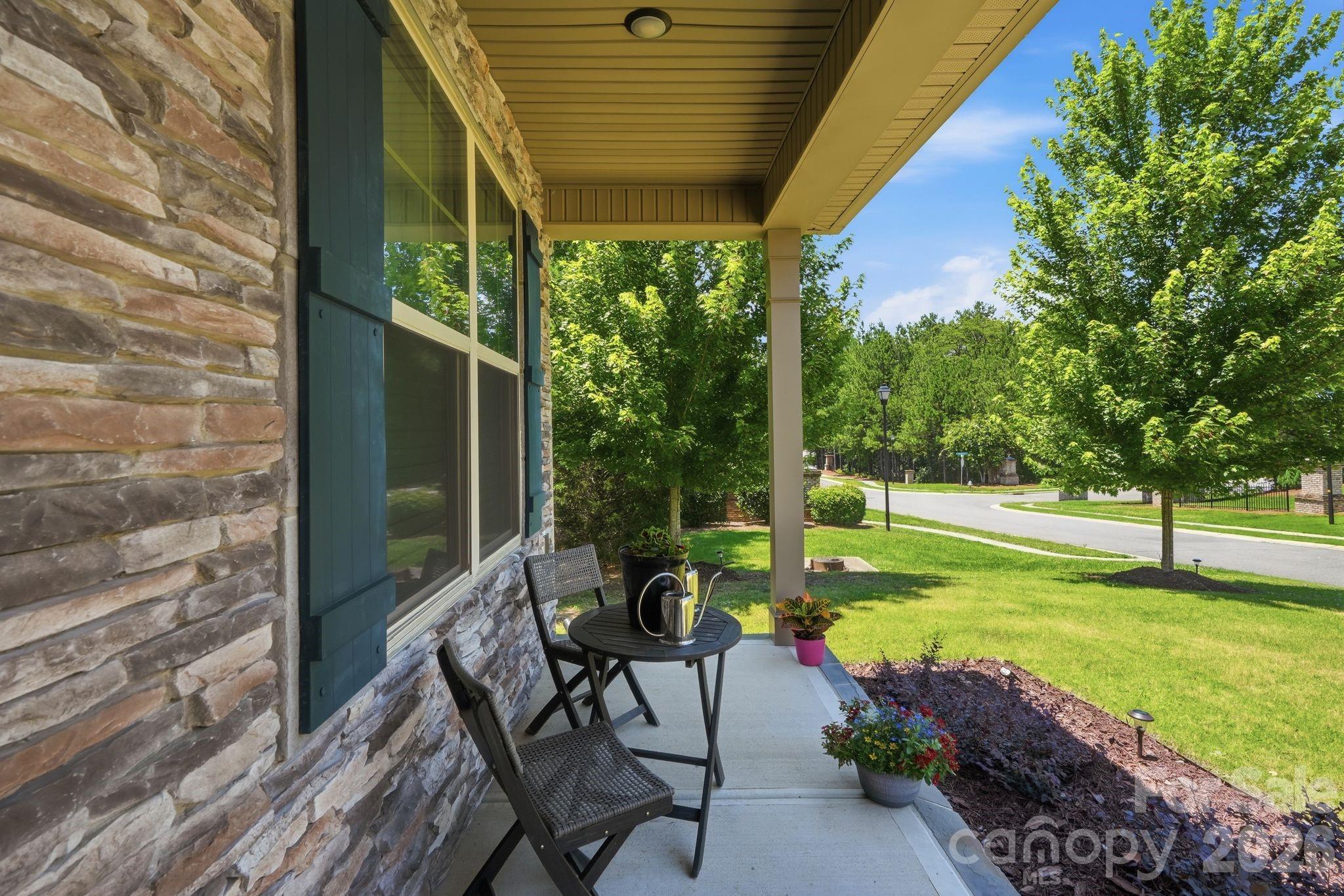 4870 Summerside Drive Property Photo 7