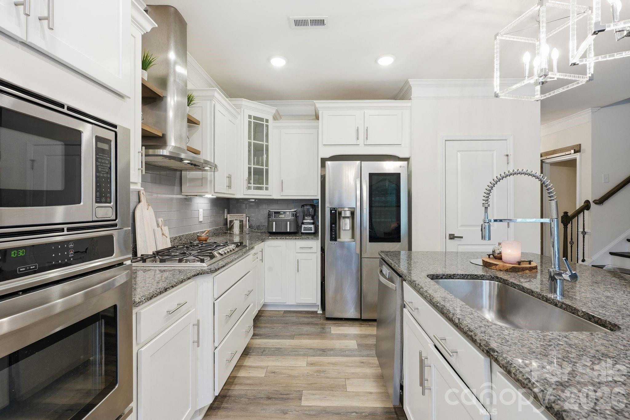 4870 Summerside Drive Property Photo 12
