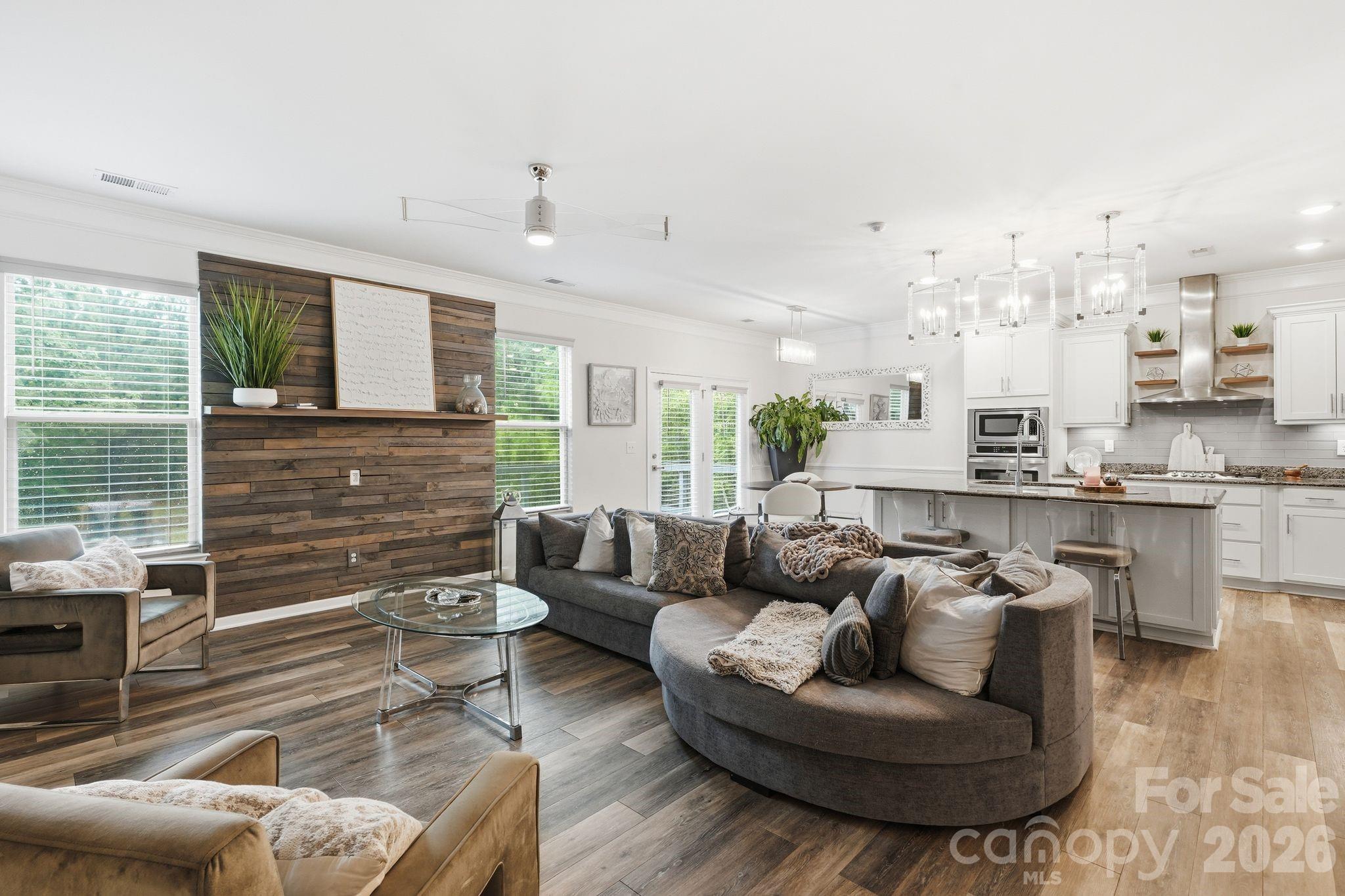 4870 Summerside Drive Property Photo 13