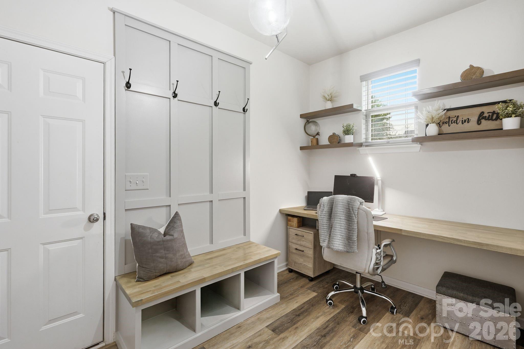 4870 Summerside Drive Property Photo 17
