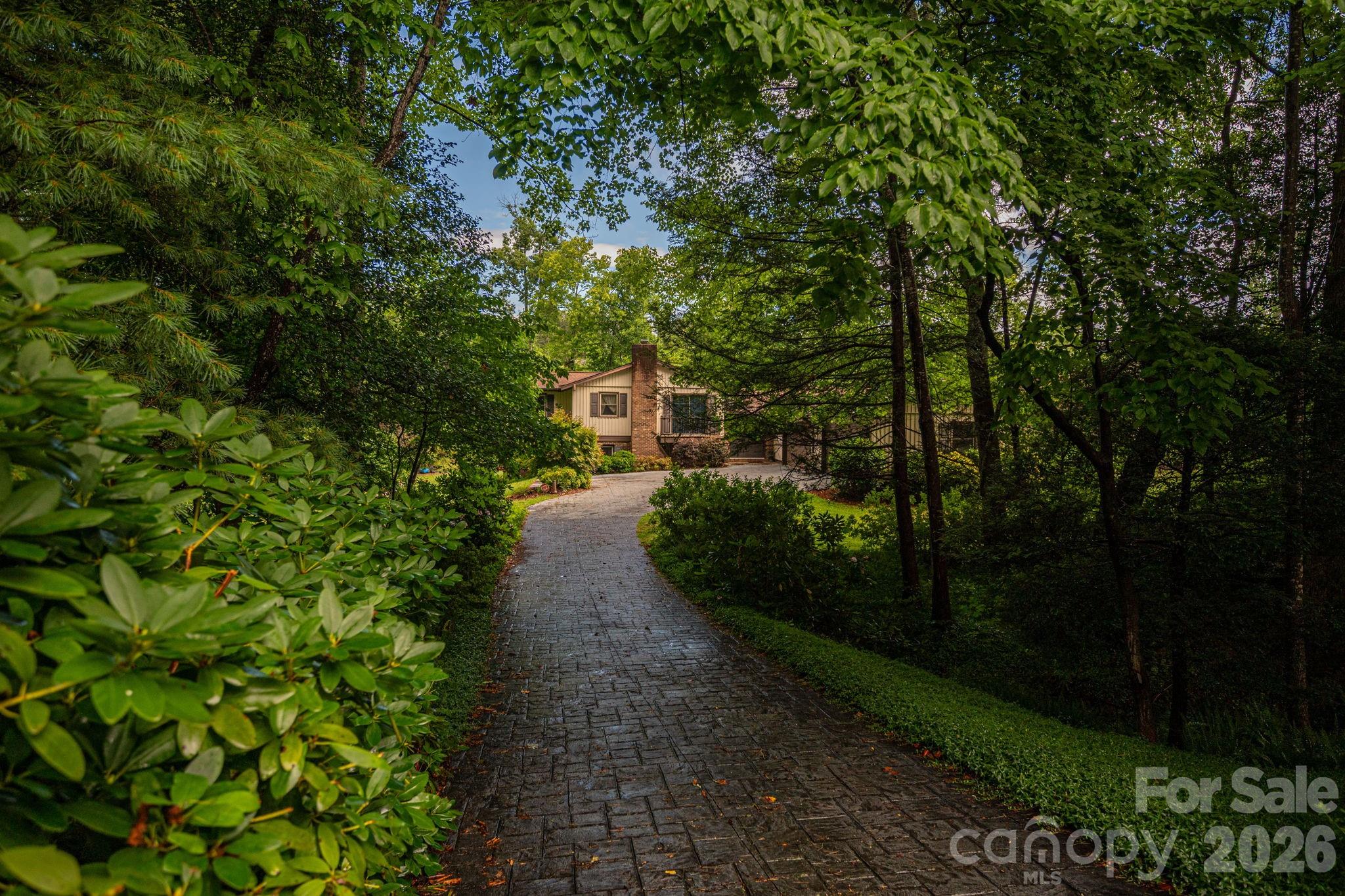 209 Hillsboro Road Property Photo 2
