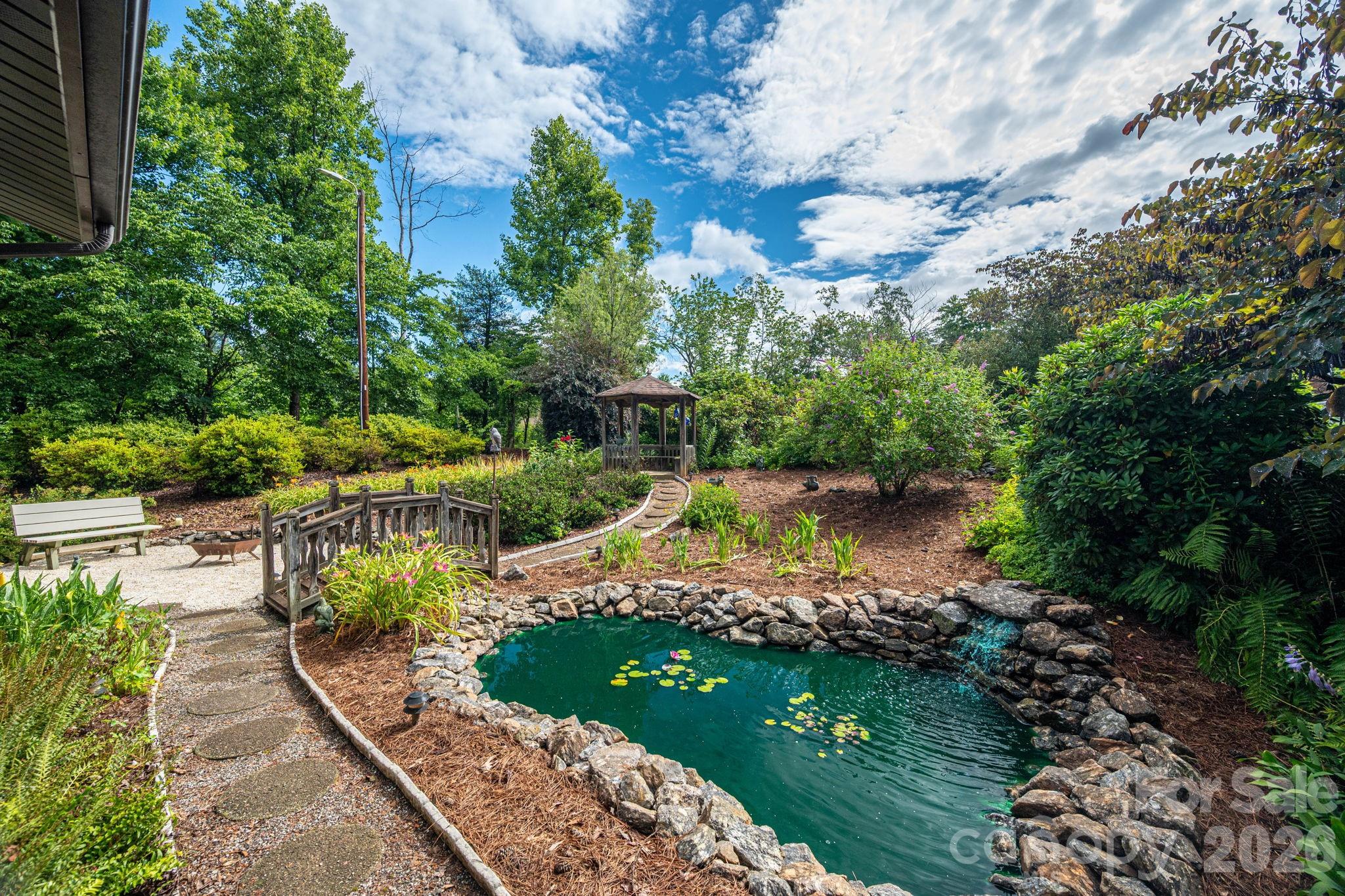 209 Hillsboro Road Property Photo 8
