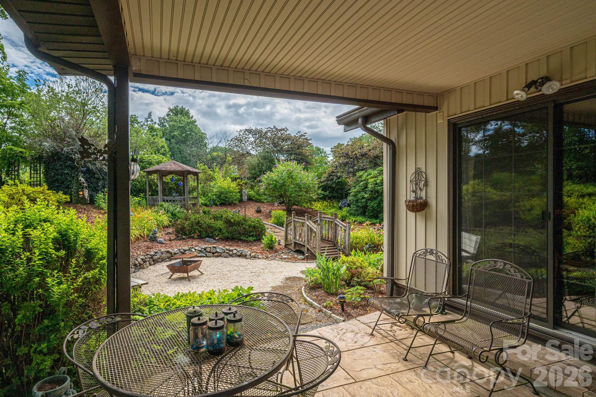 209 Hillsboro Road Property Photo 11