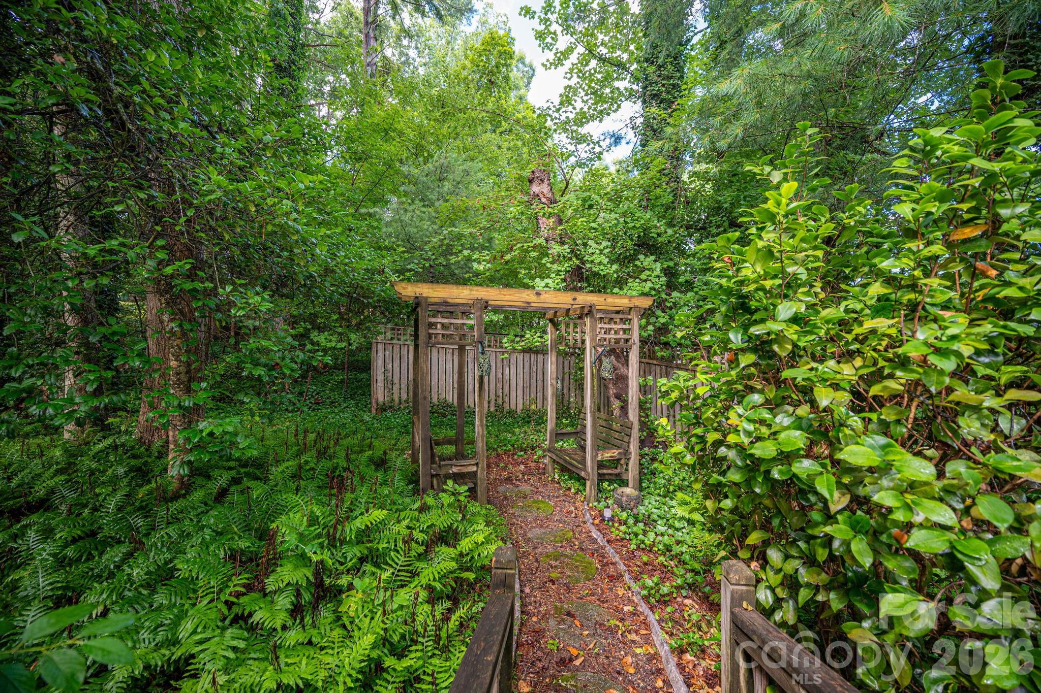 209 Hillsboro Road Property Photo 16