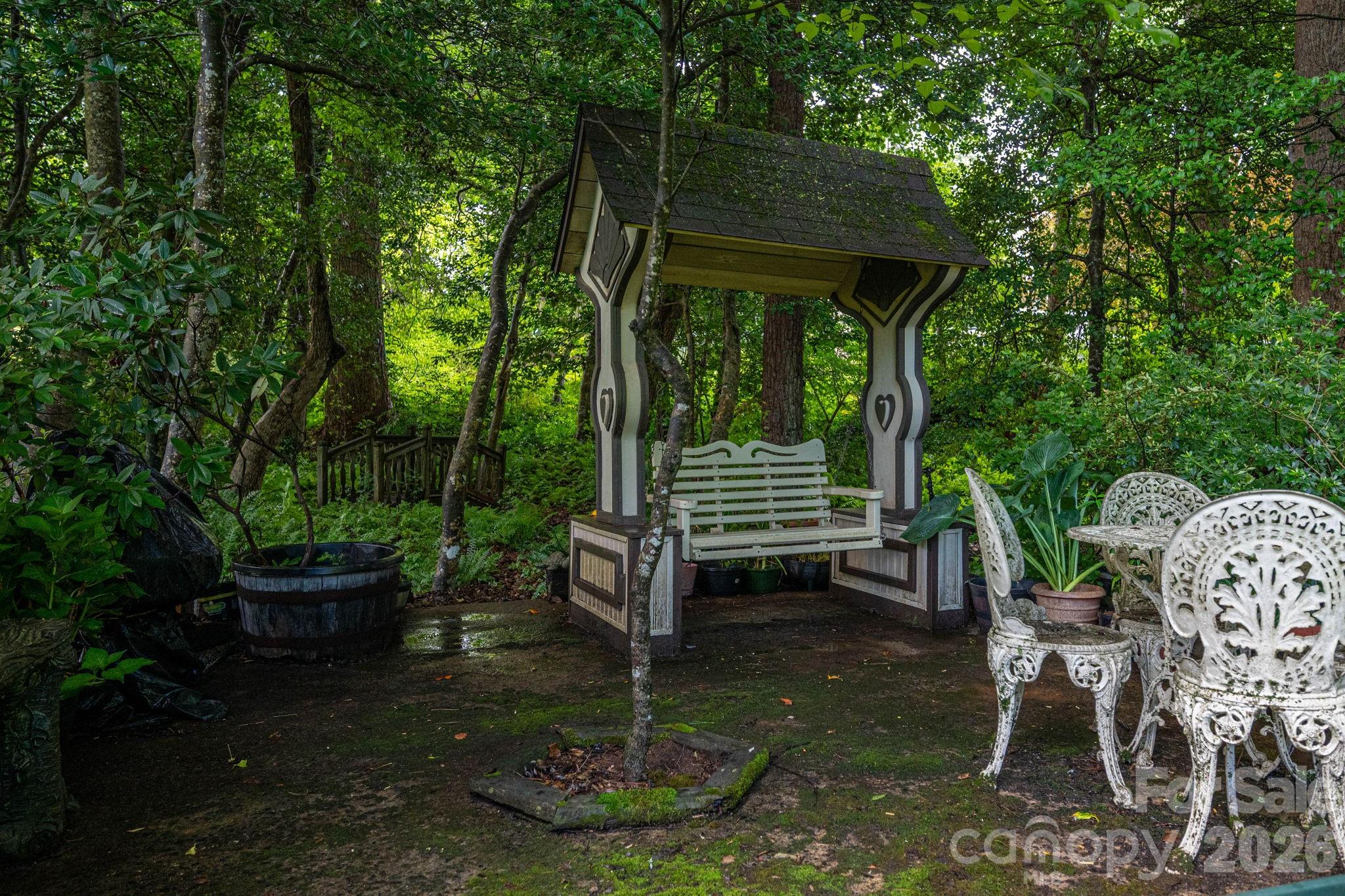 209 Hillsboro Road Property Photo 17