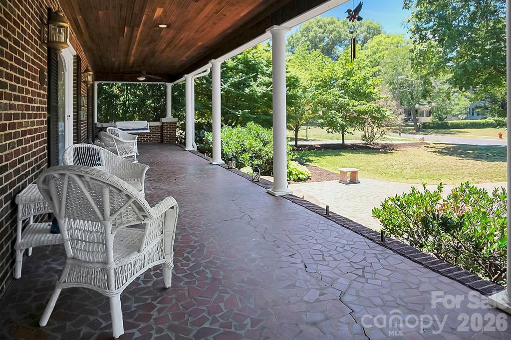 601 S Washington Street Property Photo 14