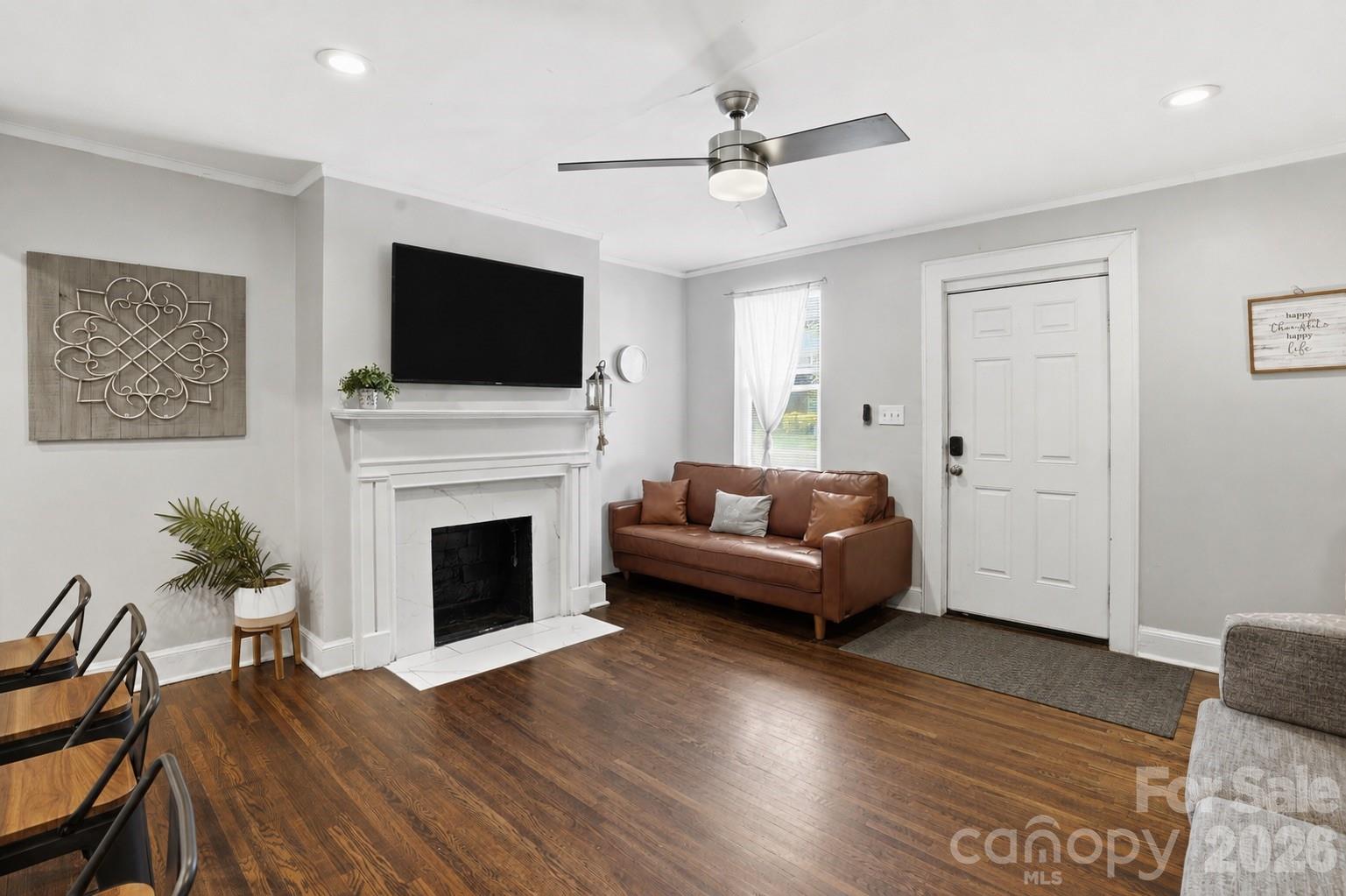 1411/1413 W 4th Street Property Photo 4