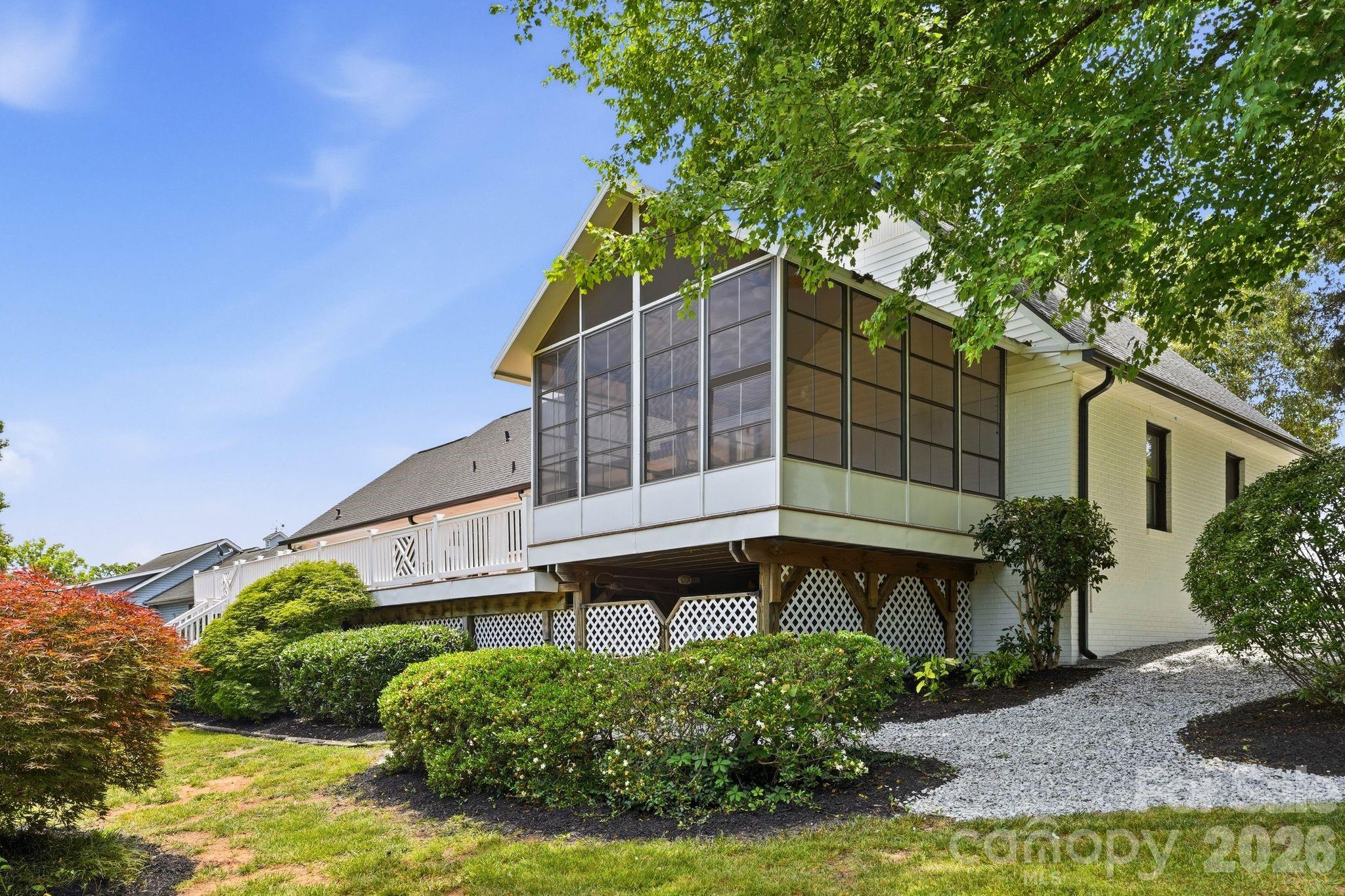 49435 River Run Road Property Photo 8