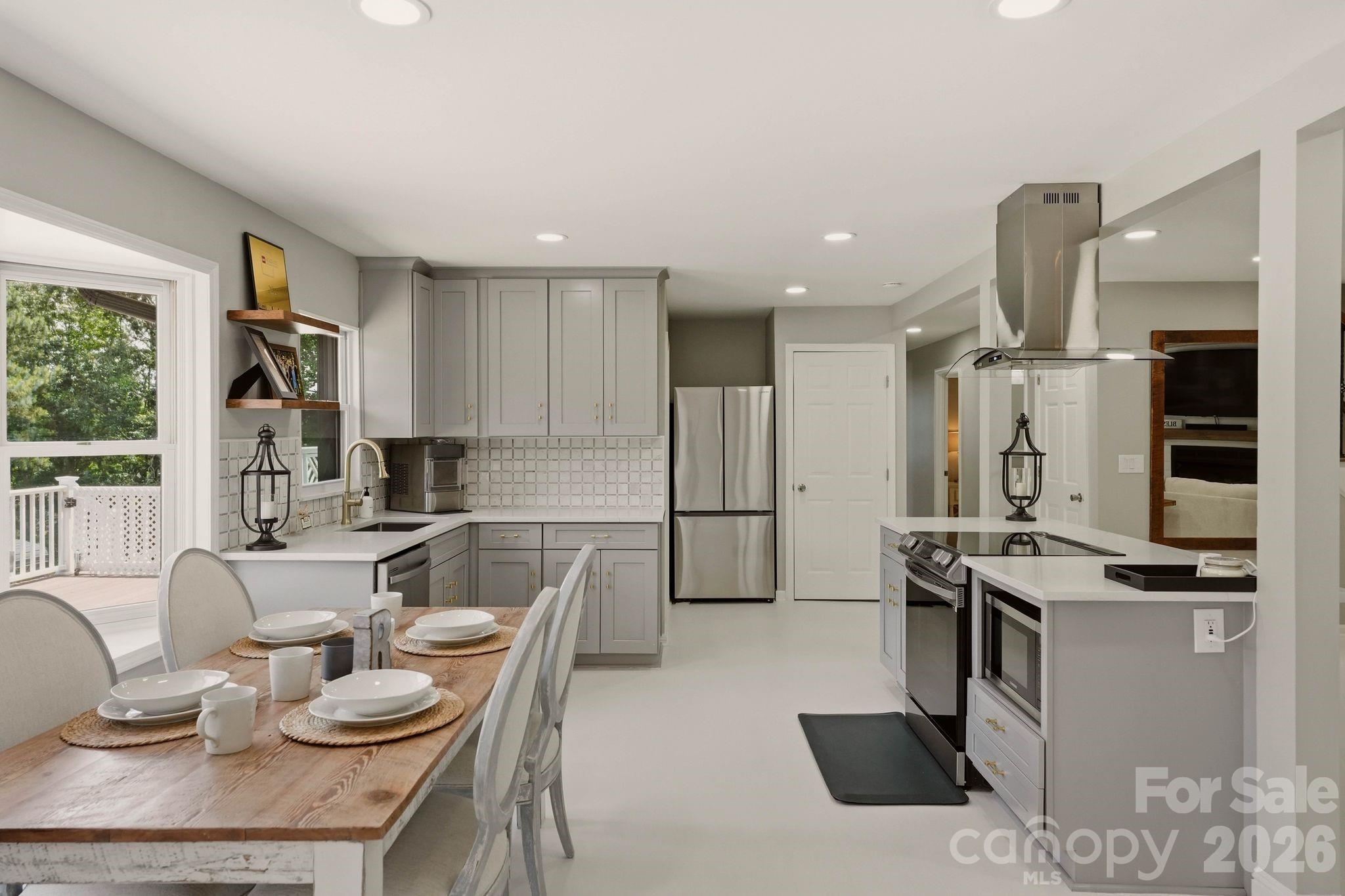 49435 River Run Road Property Photo 12