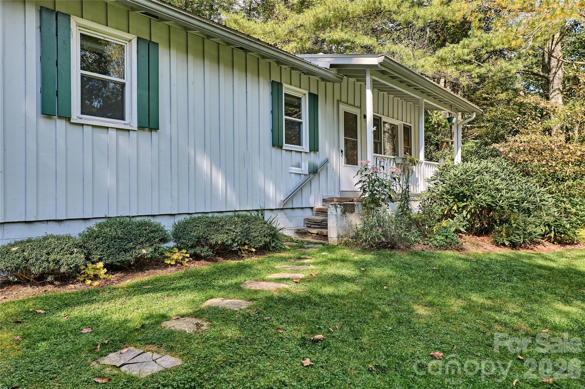 556 Shortoff Road Property Photo 2