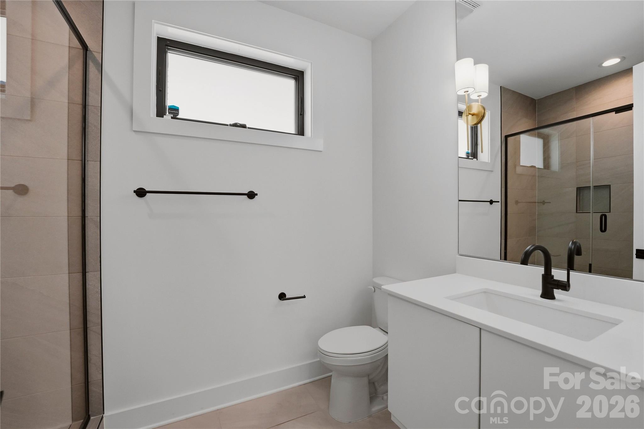1004 Westbrook Drive B Property Photo 6