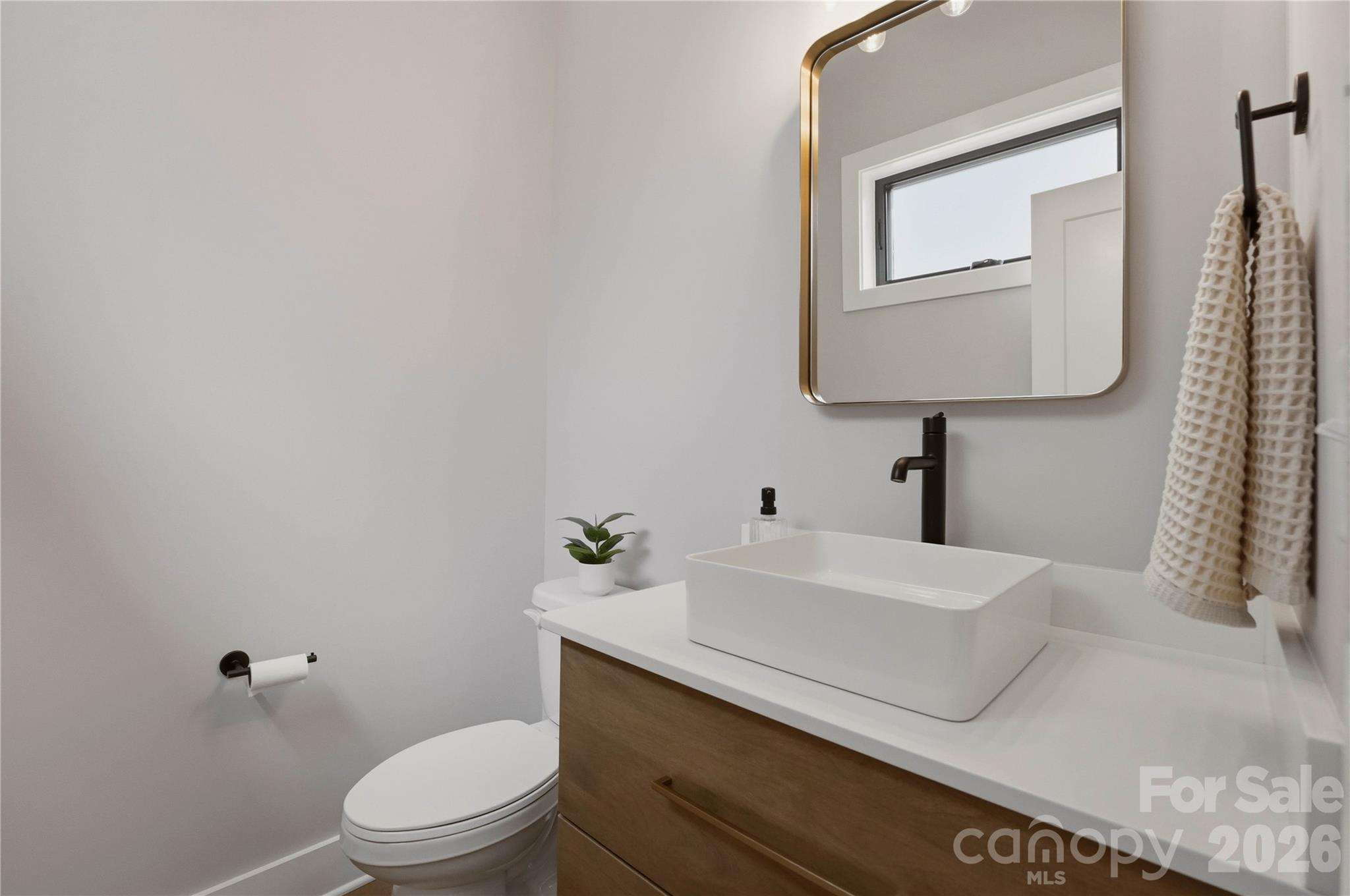 1004 Westbrook Drive B Property Photo 21