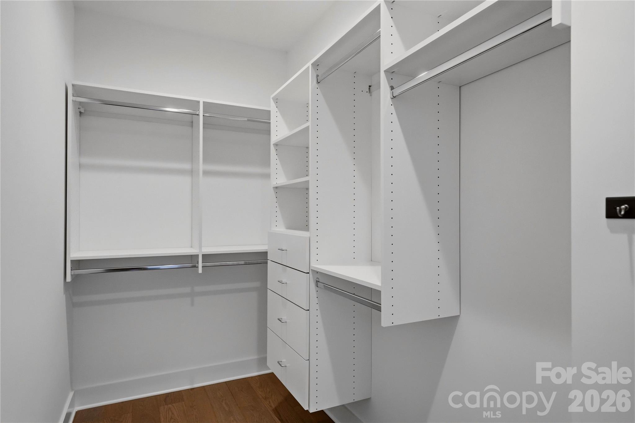 1004 Westbrook Drive B Property Photo 28