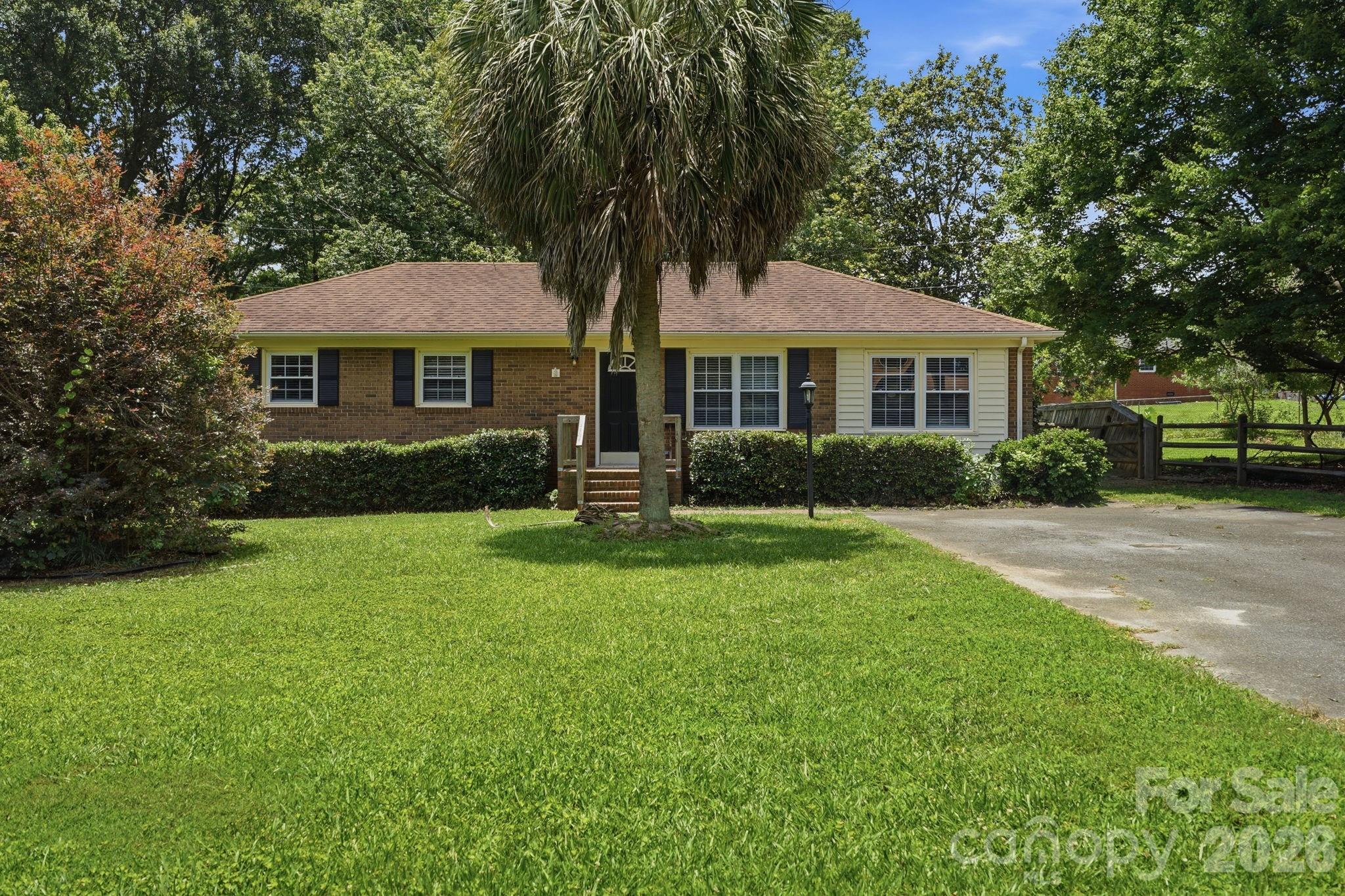 218 Drye Lane Property Photo 1