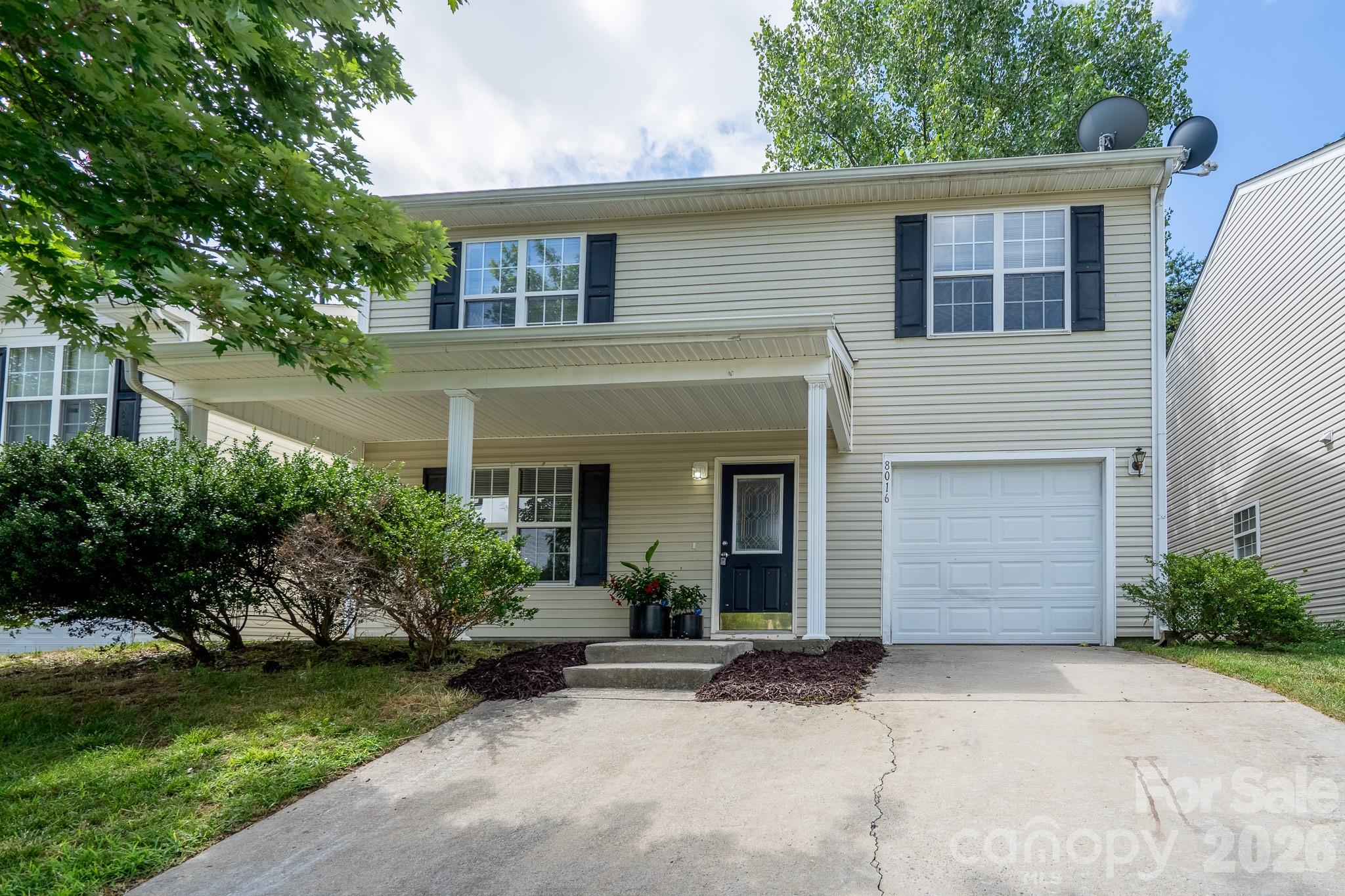 8016 Bronze Pike Drive Property Photo 1