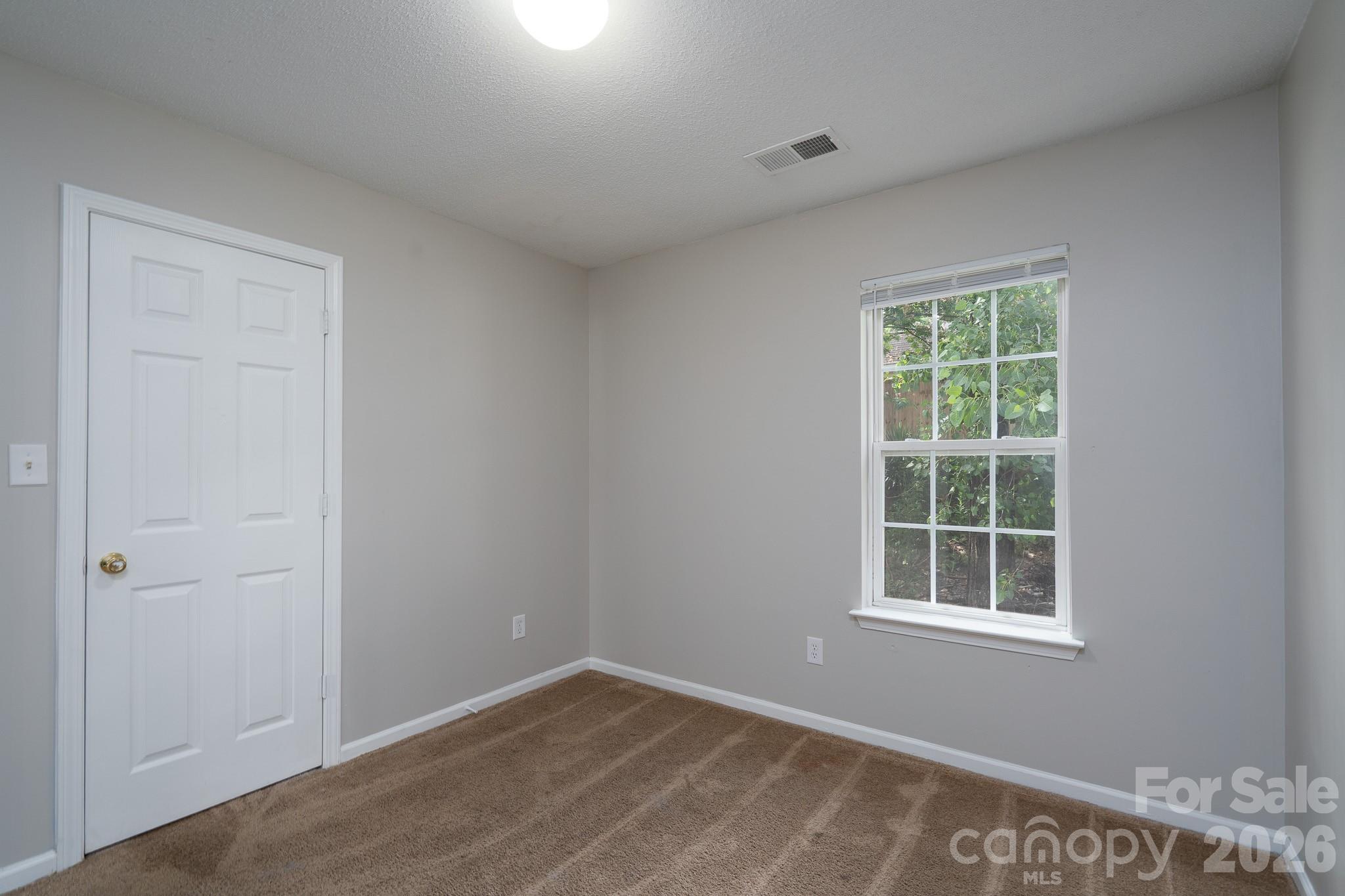 8016 Bronze Pike Drive Property Photo 26