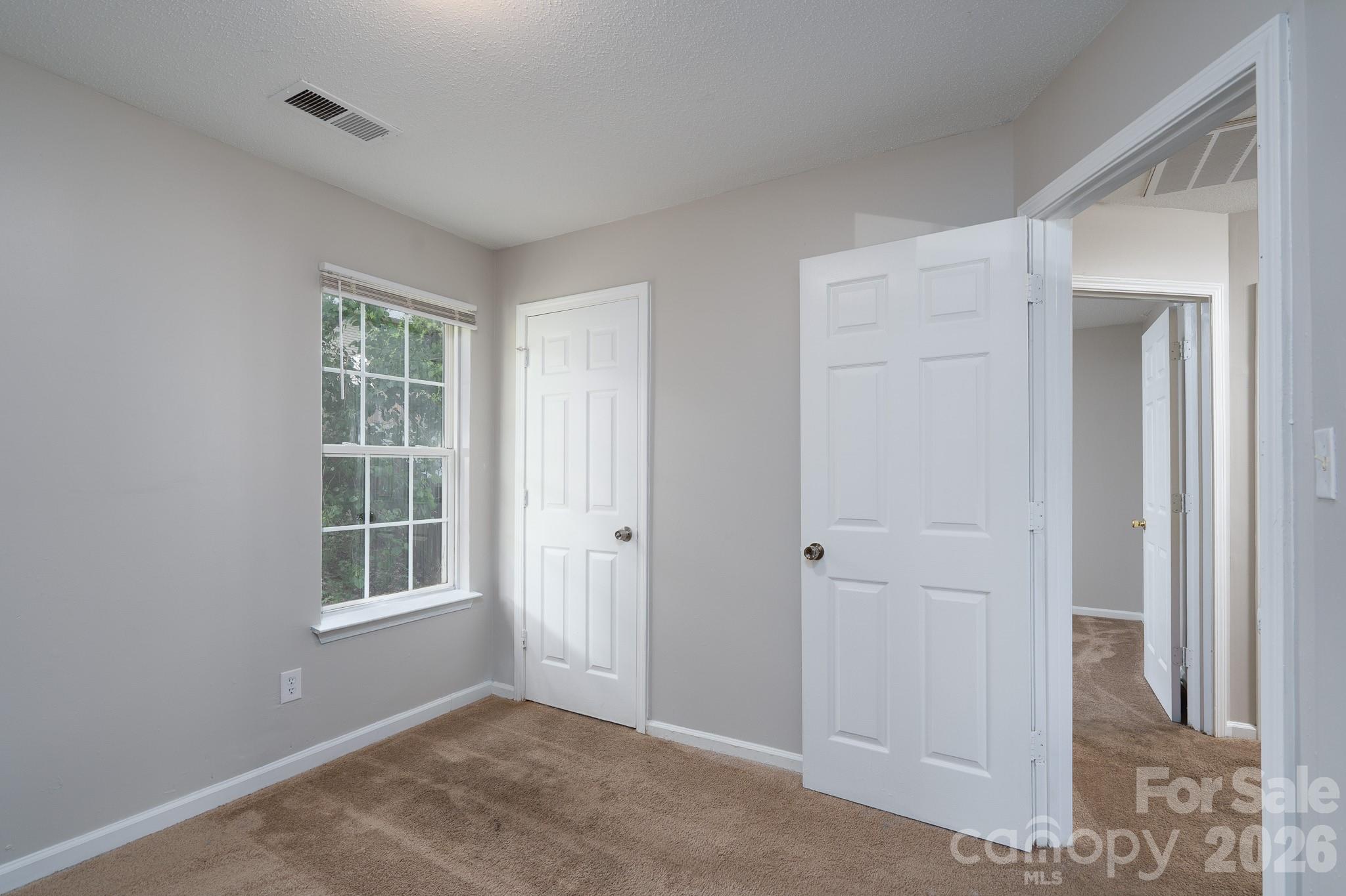 8016 Bronze Pike Drive Property Photo 28