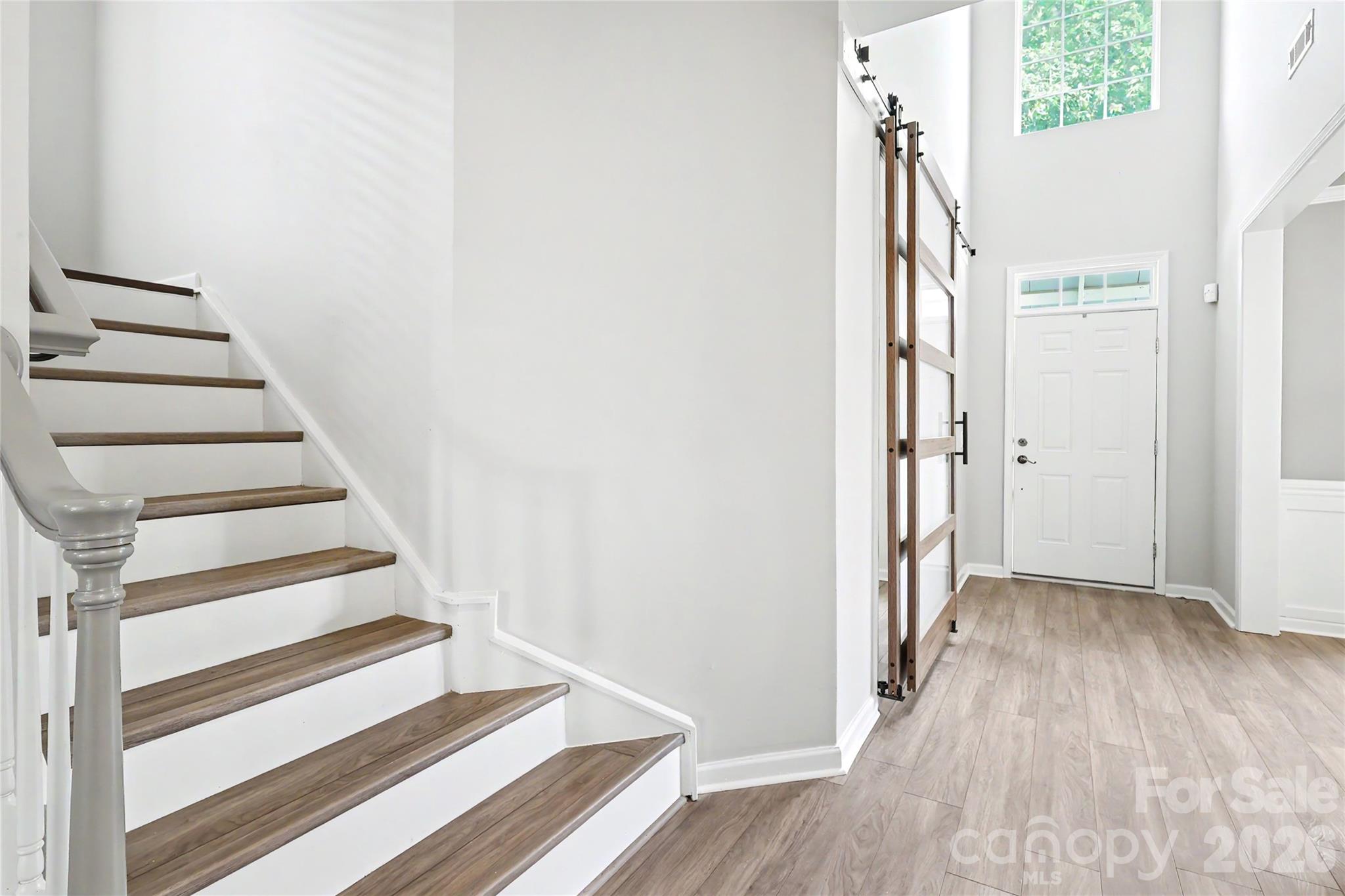 8712 Cool Meadow Drive Property Photo 2